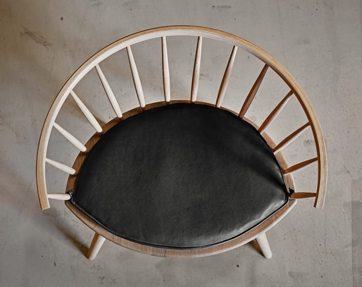 Arka stolpute elmotique, Black Stolab