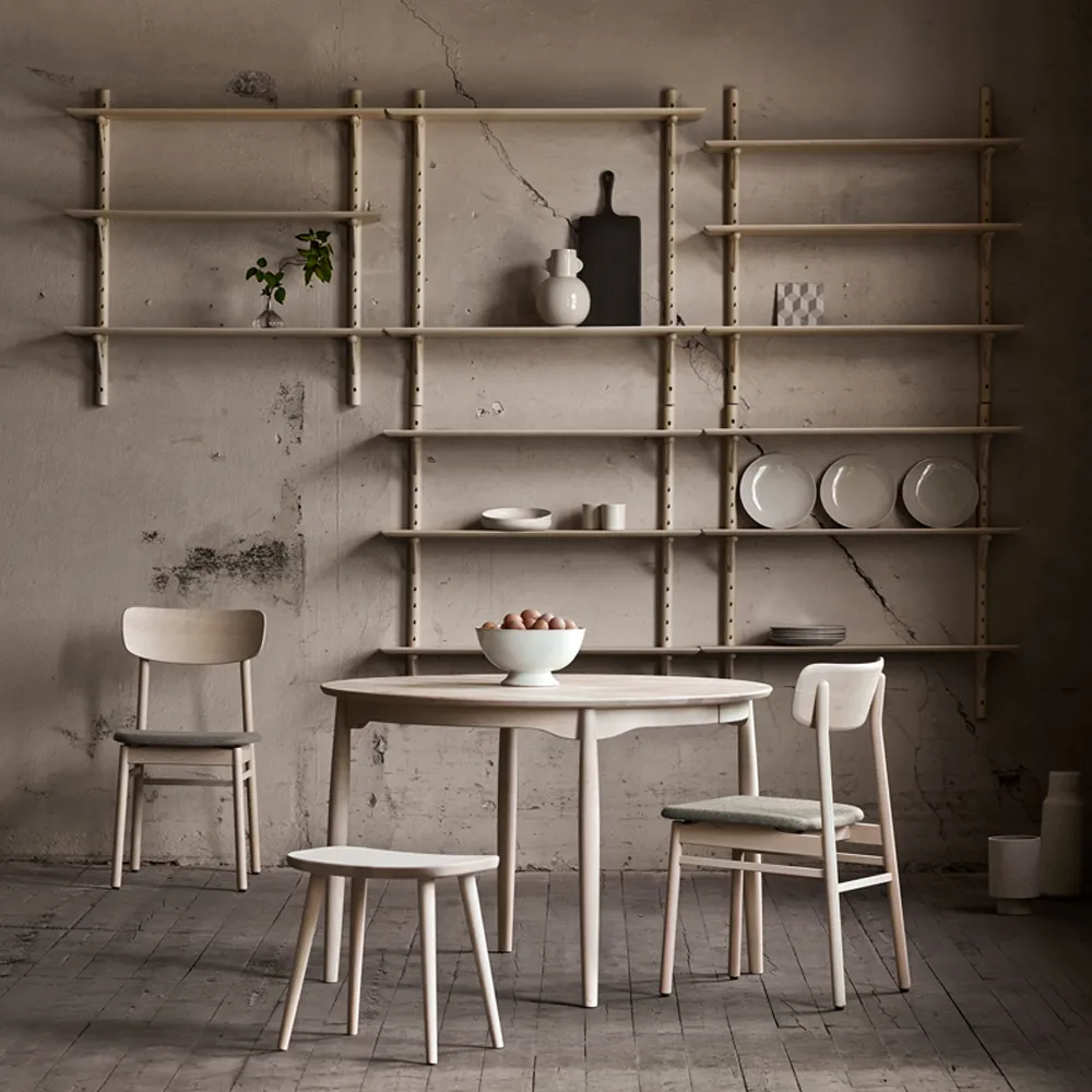 Ikon vegghylle, Bjørk hvitoljet, dyp 28 cm Stolab