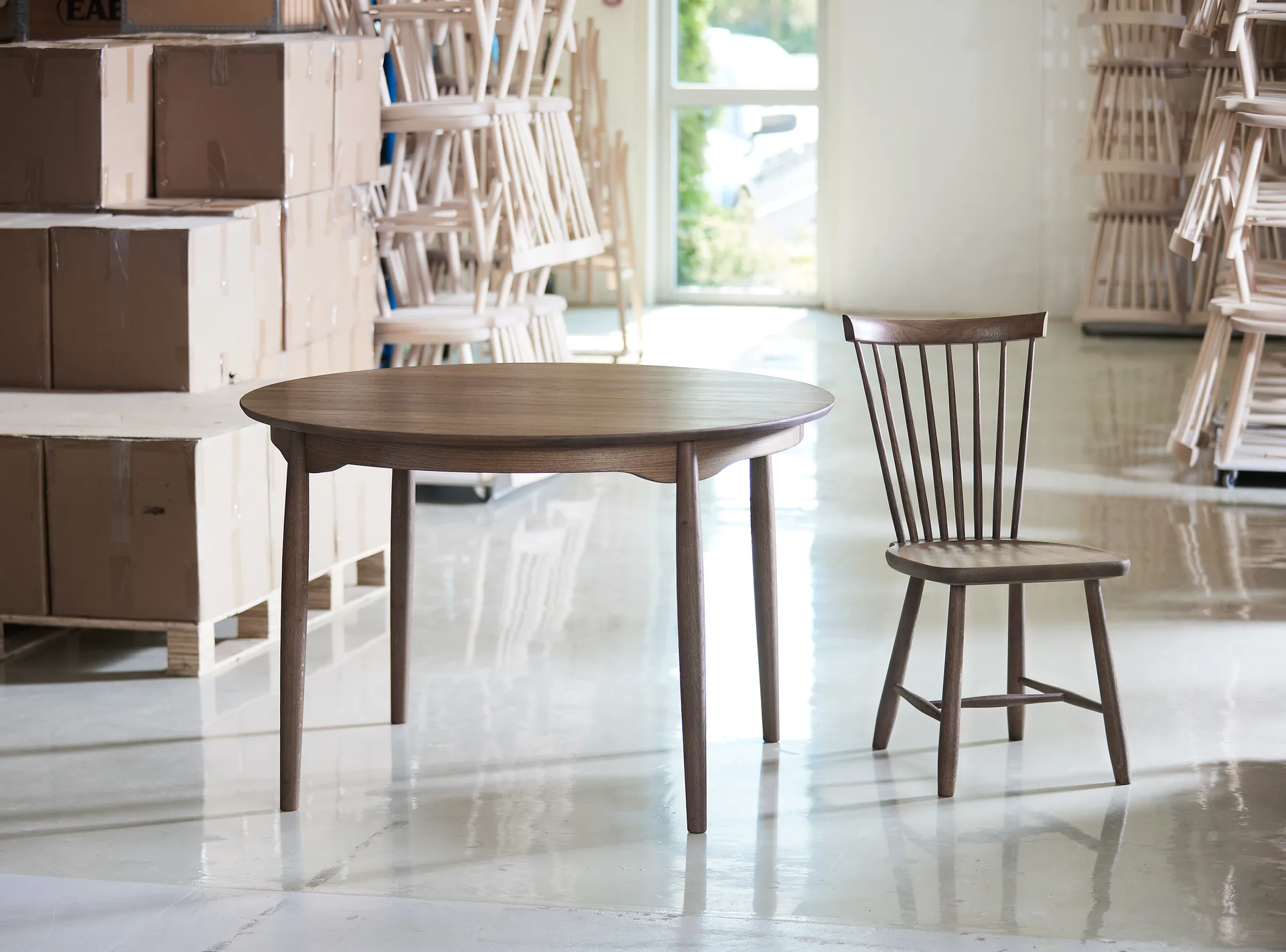 Lilla Åland stol eik, Røkt eik Stolab