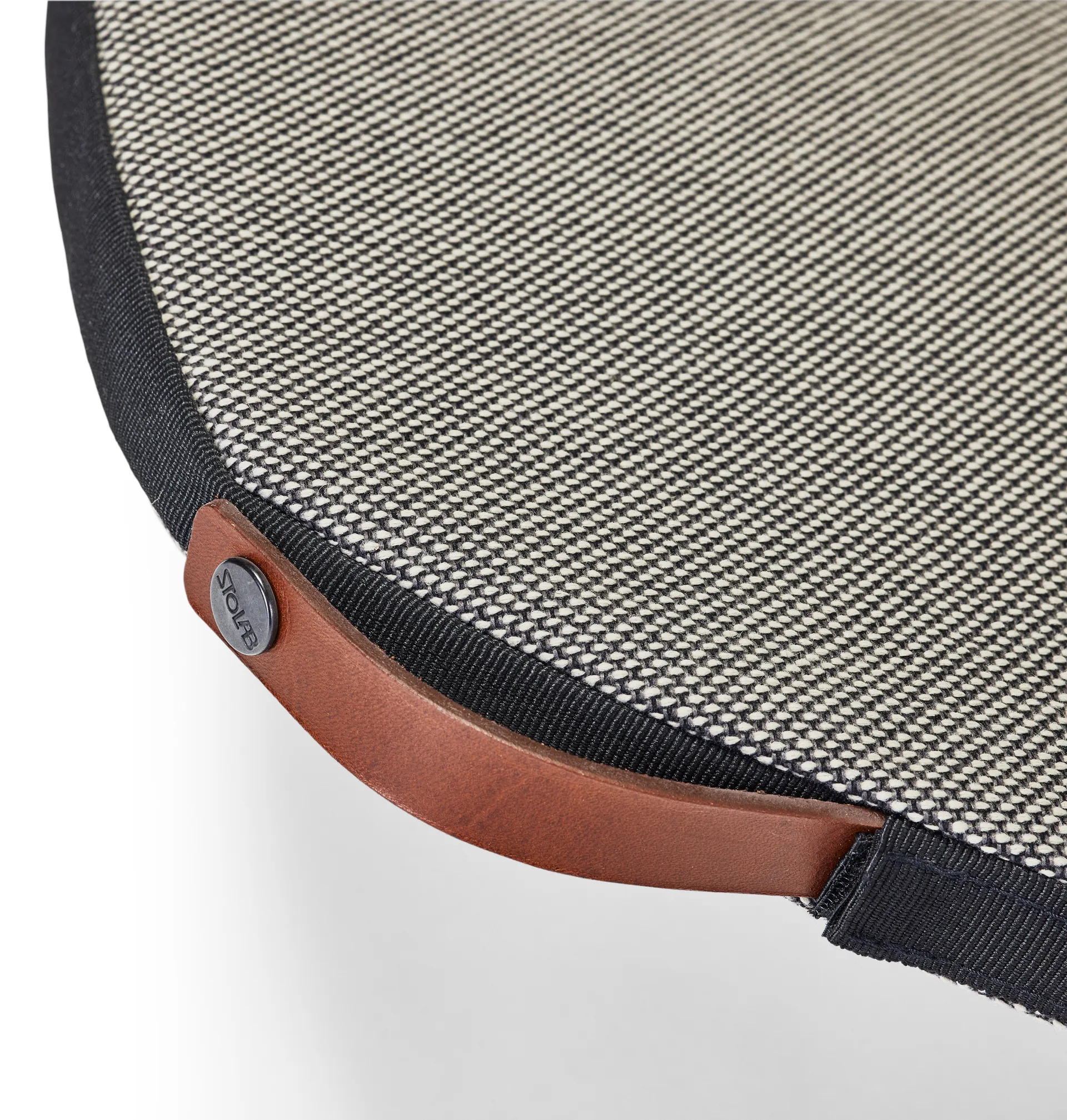 Pinnockio stolpute, Brown-beige Stolab