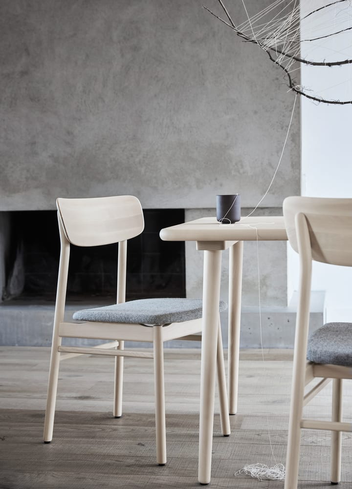 Prima Vista stol bjørk lys matt lakk - Tekstil hallingdal 65-130 grå - Stolab