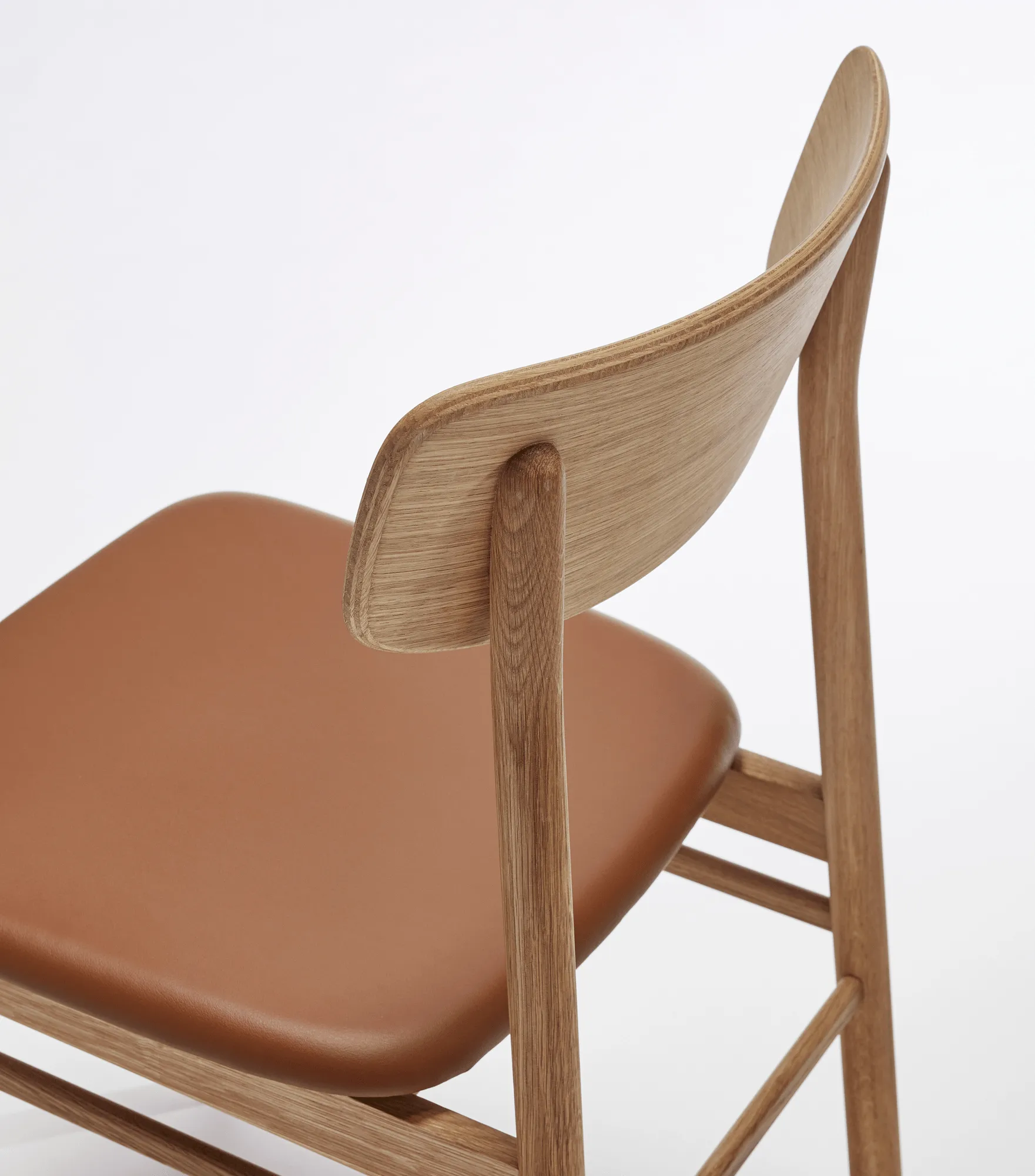Prima Vista stol oljet eik, Skinn Elmosoft 43807 cognac Stolab