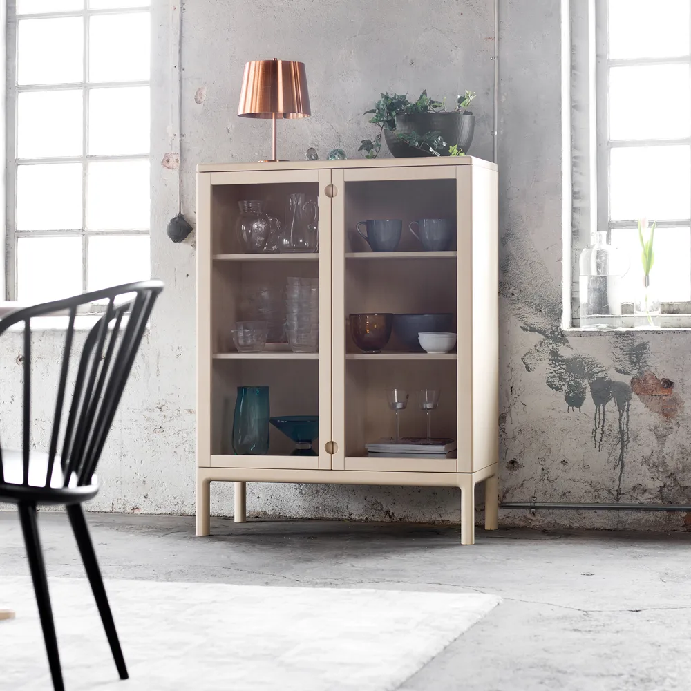 Prio skap høy, Bjørk hvitoljet, glassdør Stolab