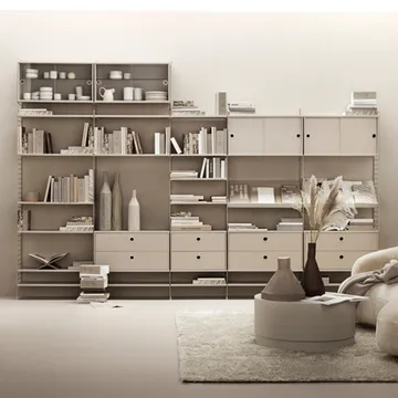 String vitrineskap - Ask svartbeiset, 78x30 cm - String