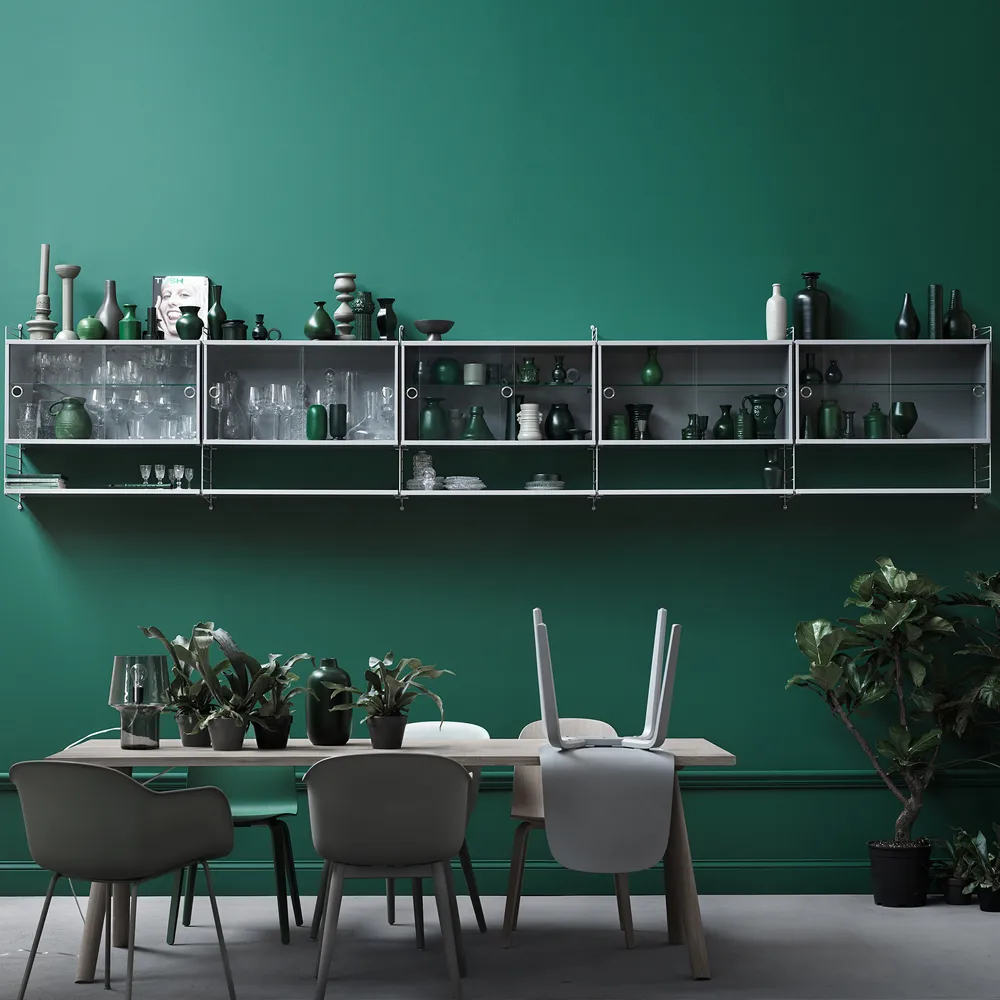 String vitrineskap, Ask svartbeiset, 78x30 cm String