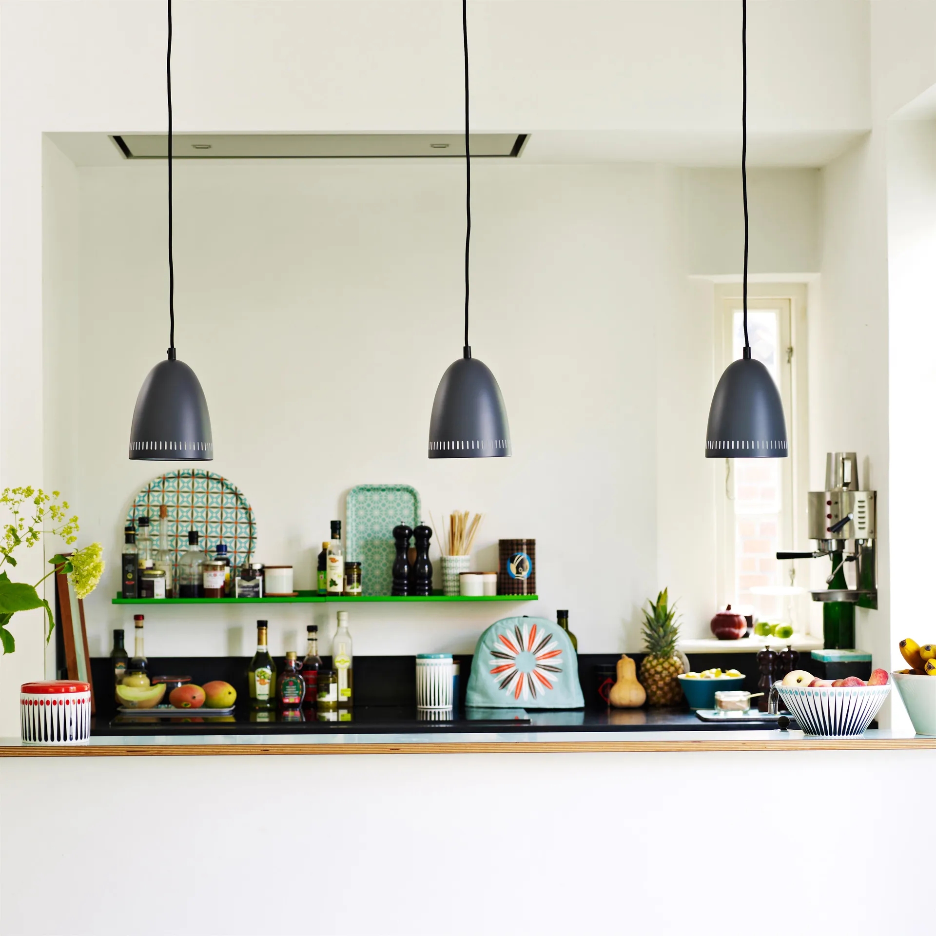 Dynamo pendel liten, matt almost black (grå) Superliving