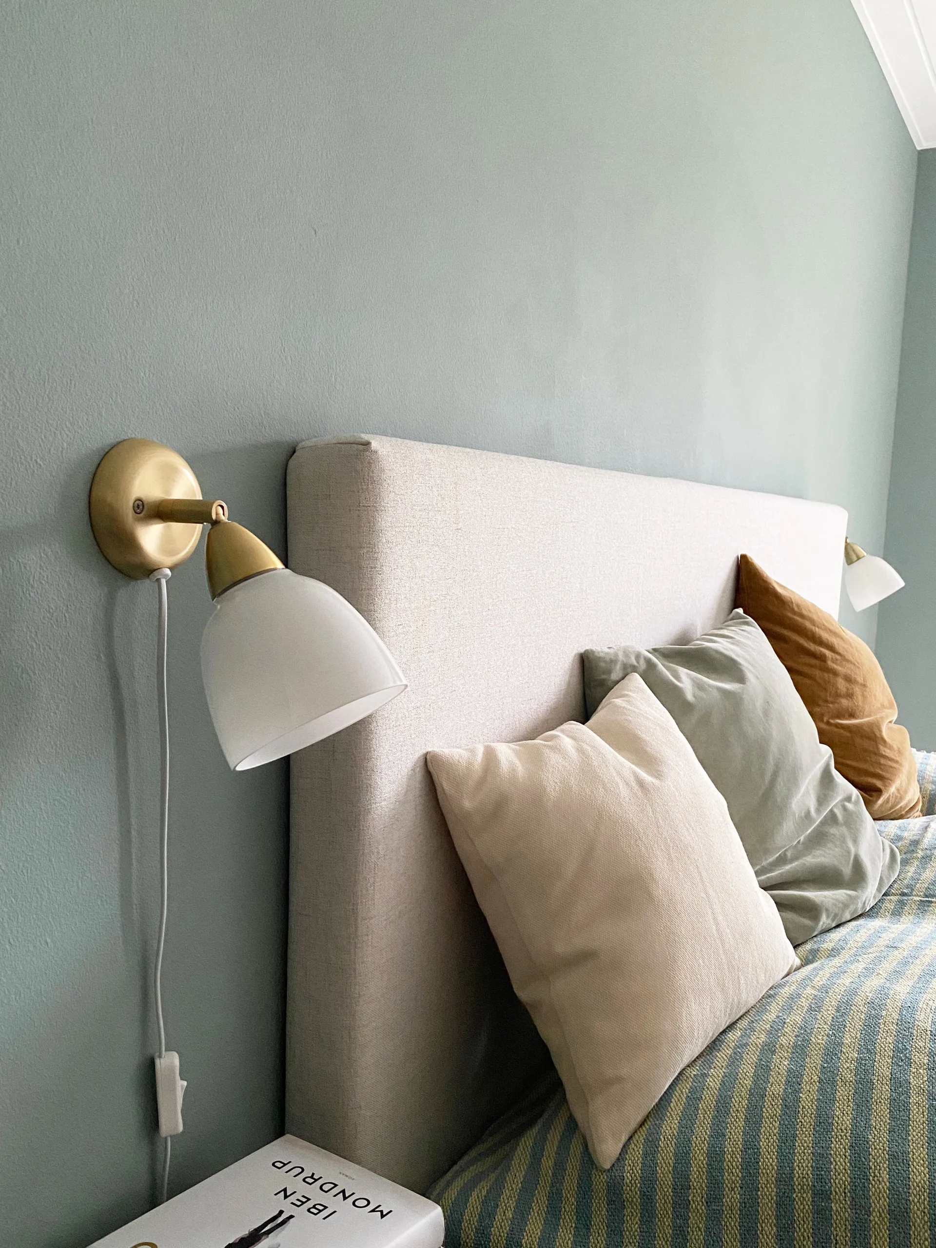 Urban kort vegglampe, Brushed Brass Superliving