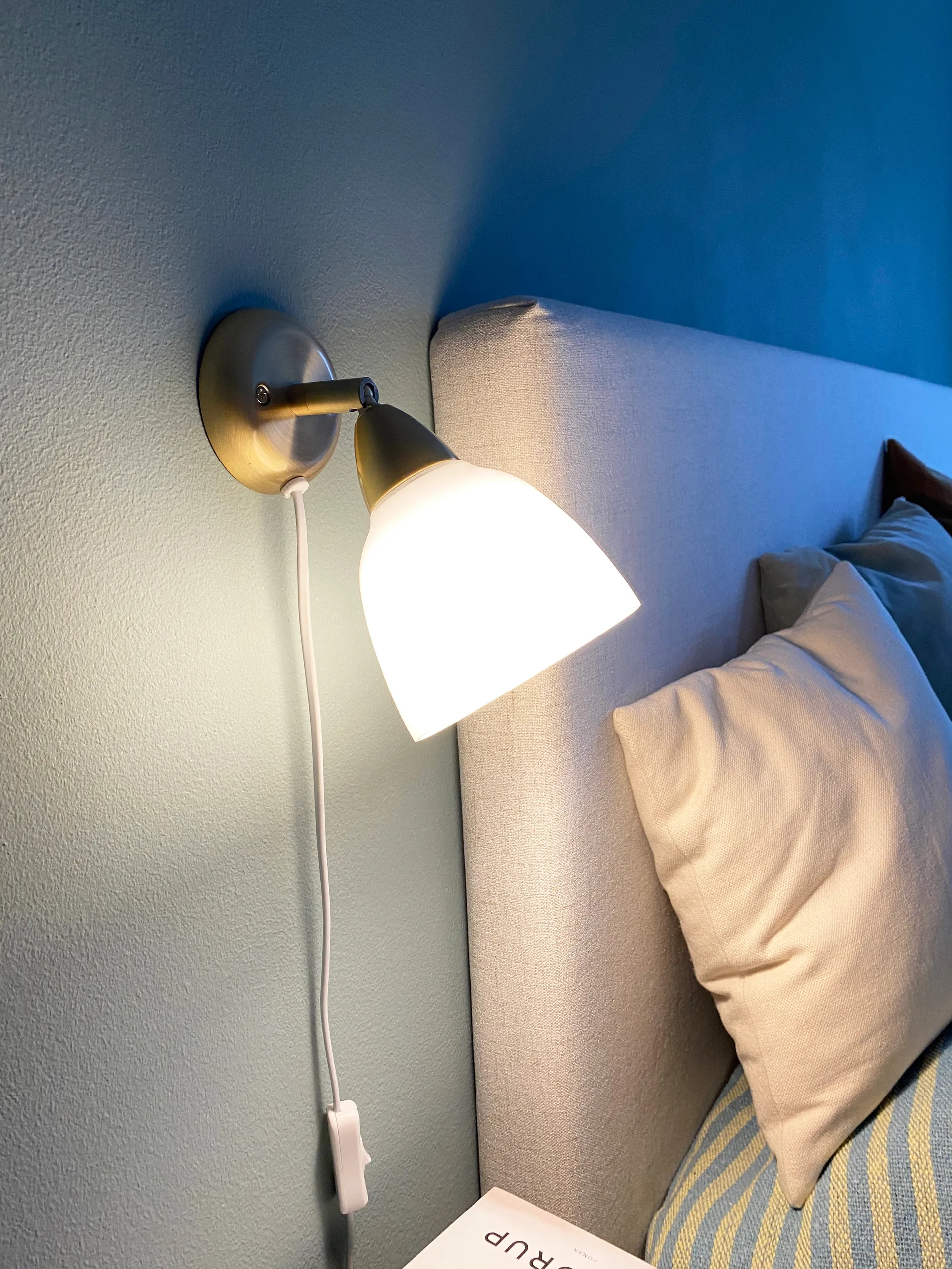 Urban kort vegglampe, Brushed Brass Superliving