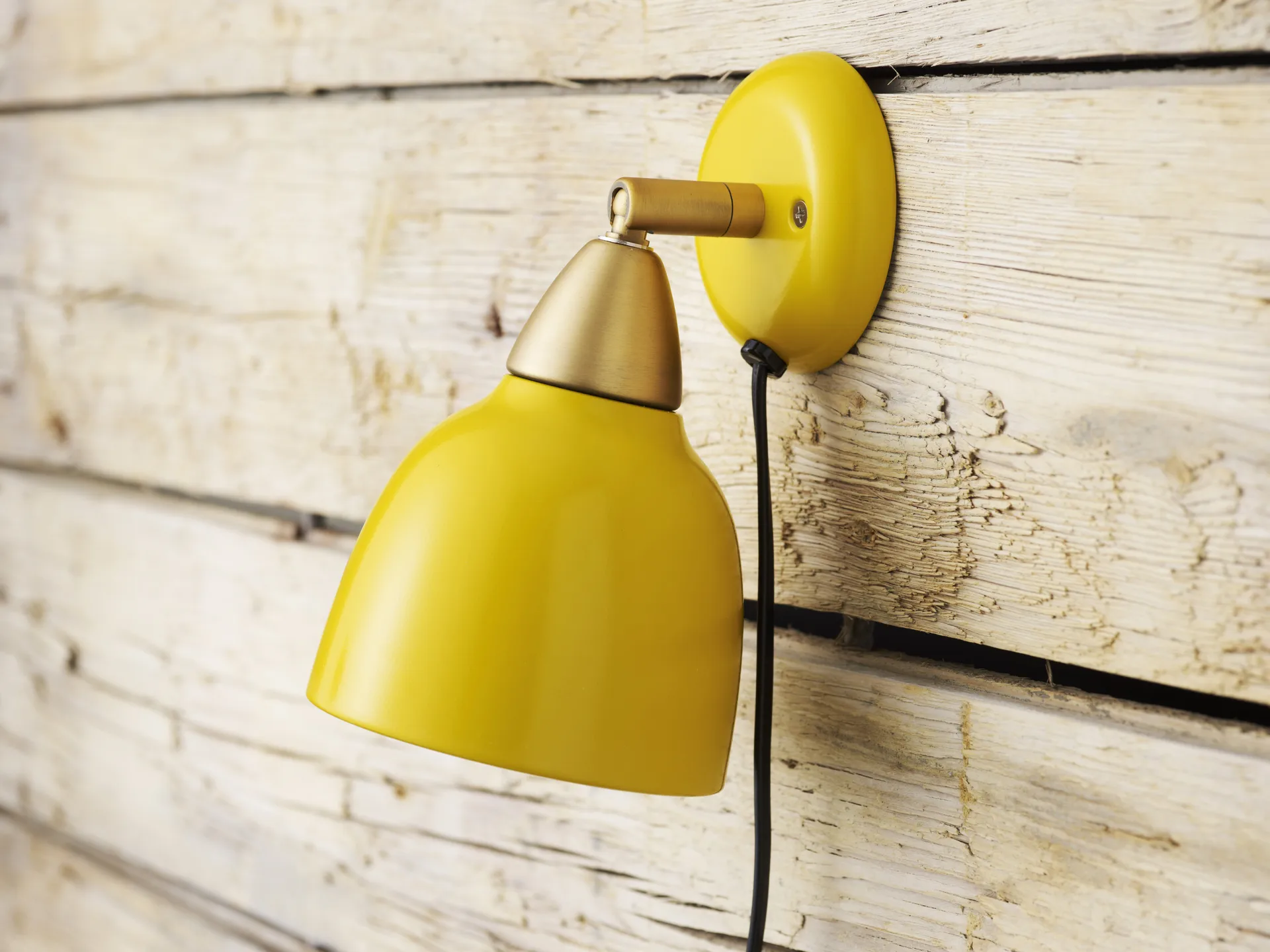 Urban vegglampe kort arm, Amber (gul) Superliving