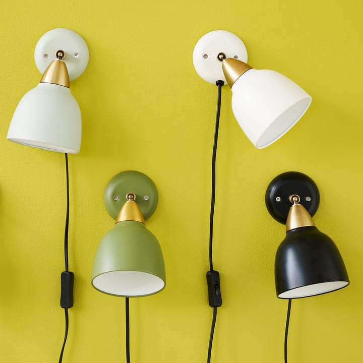 Urban vegglampe kort arm, Matt real black (svart) Superliving