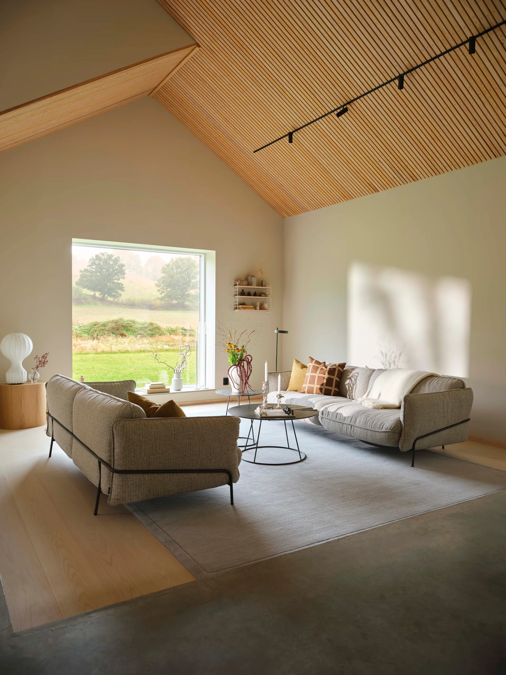 Continental sofa, Sealife Ivory/Sand-orkangrå Swedese