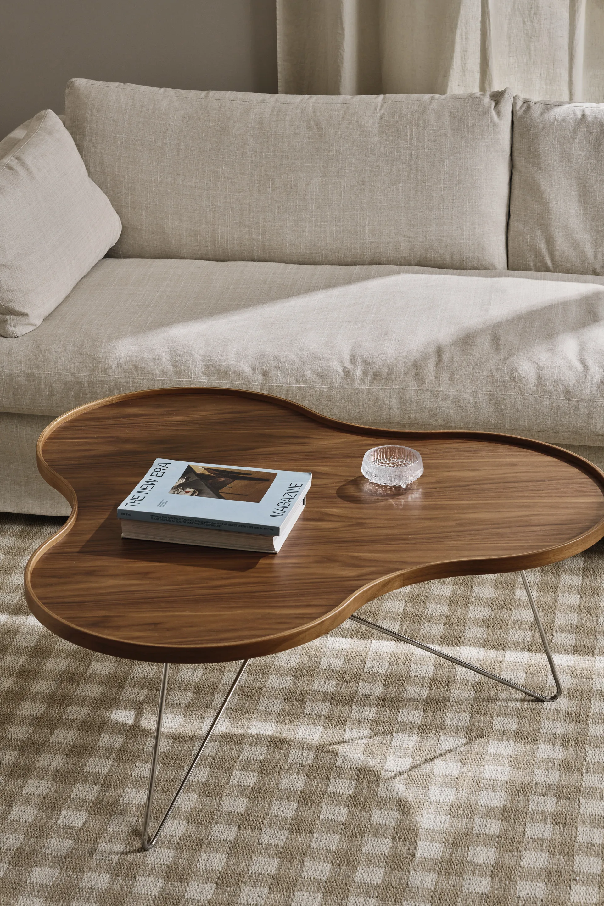 Flower mono bord Special Edition 107x114 cm, H45 cm-lakkert valnøtt-krommet stål Swedese