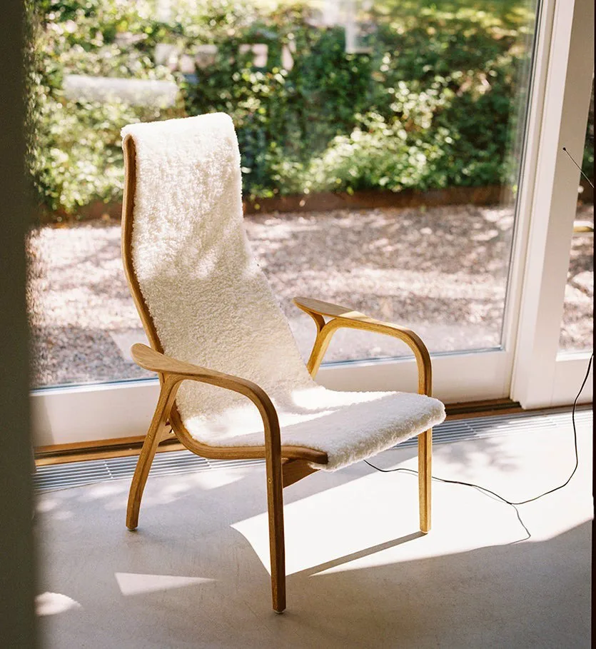 Lamino lenestol lakkert bøk/saueskinn, Moonlight (beige) Swedese