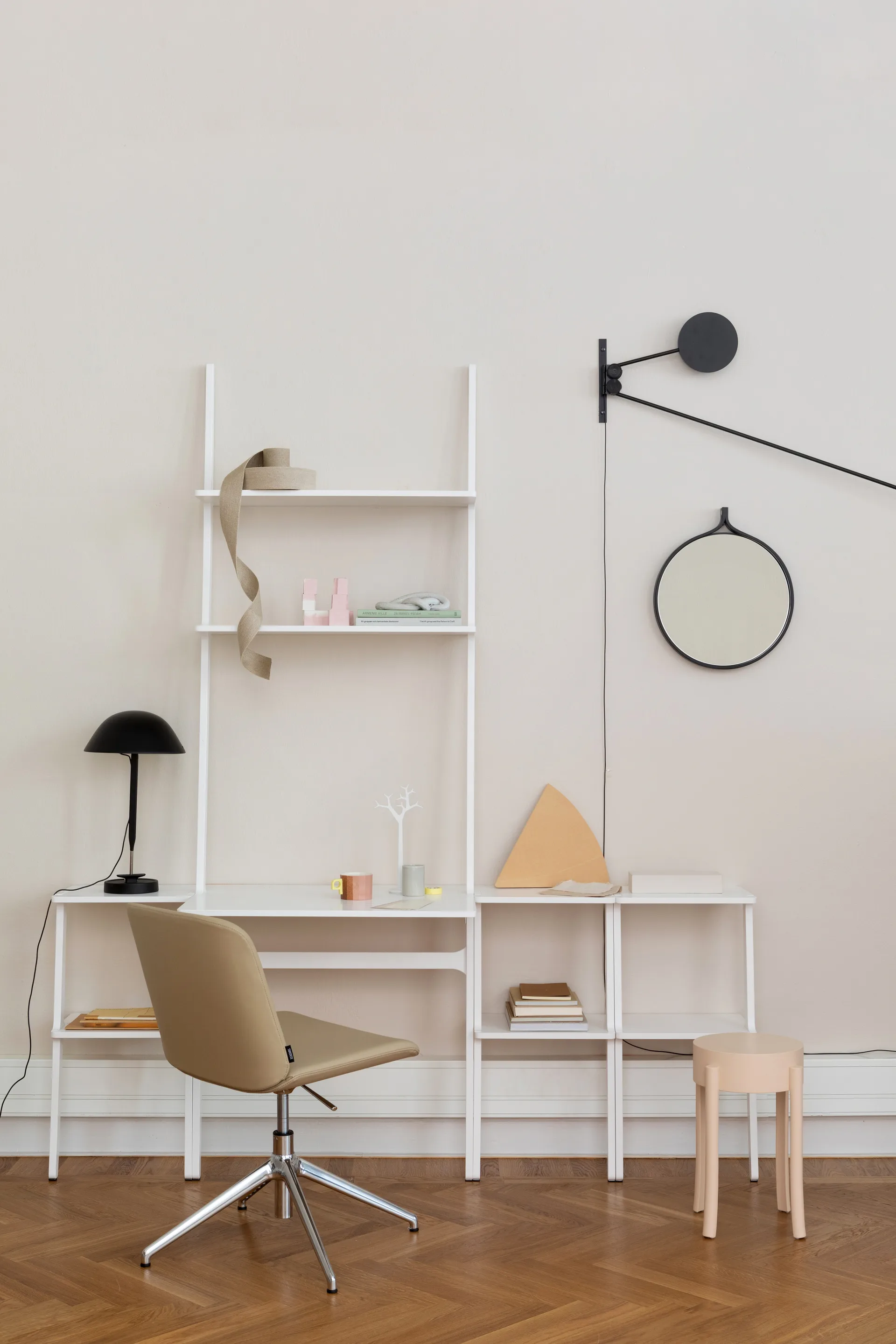 Libri hylle 2 hylleplater, Hvitlasert ask Swedese