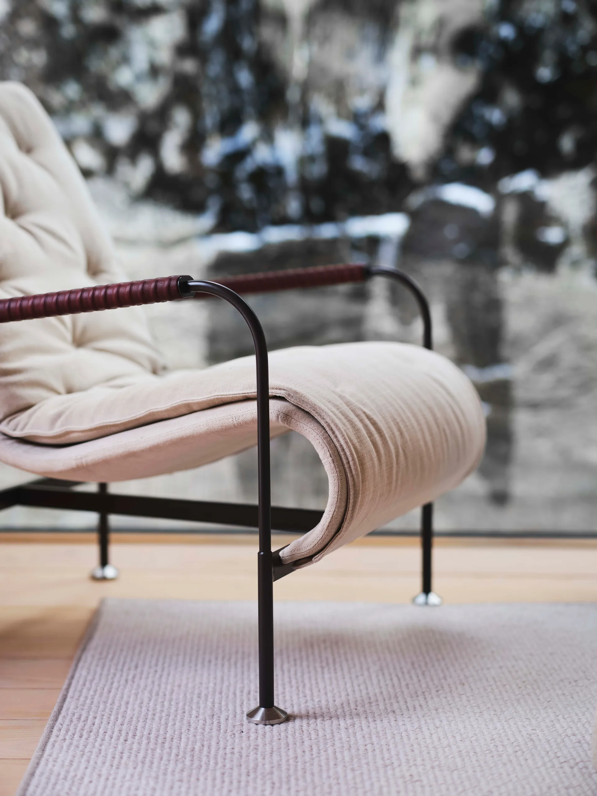 Serpentine lenestol, Saueskinn Moonlight-nutmeg-Tärnsjö Nature Swedese