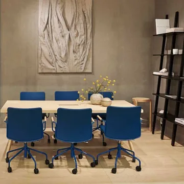 Stella kontorstol, kan heves/senkes ved å vippe den - skinn elmosoft 33004 brun, krom - Swedese