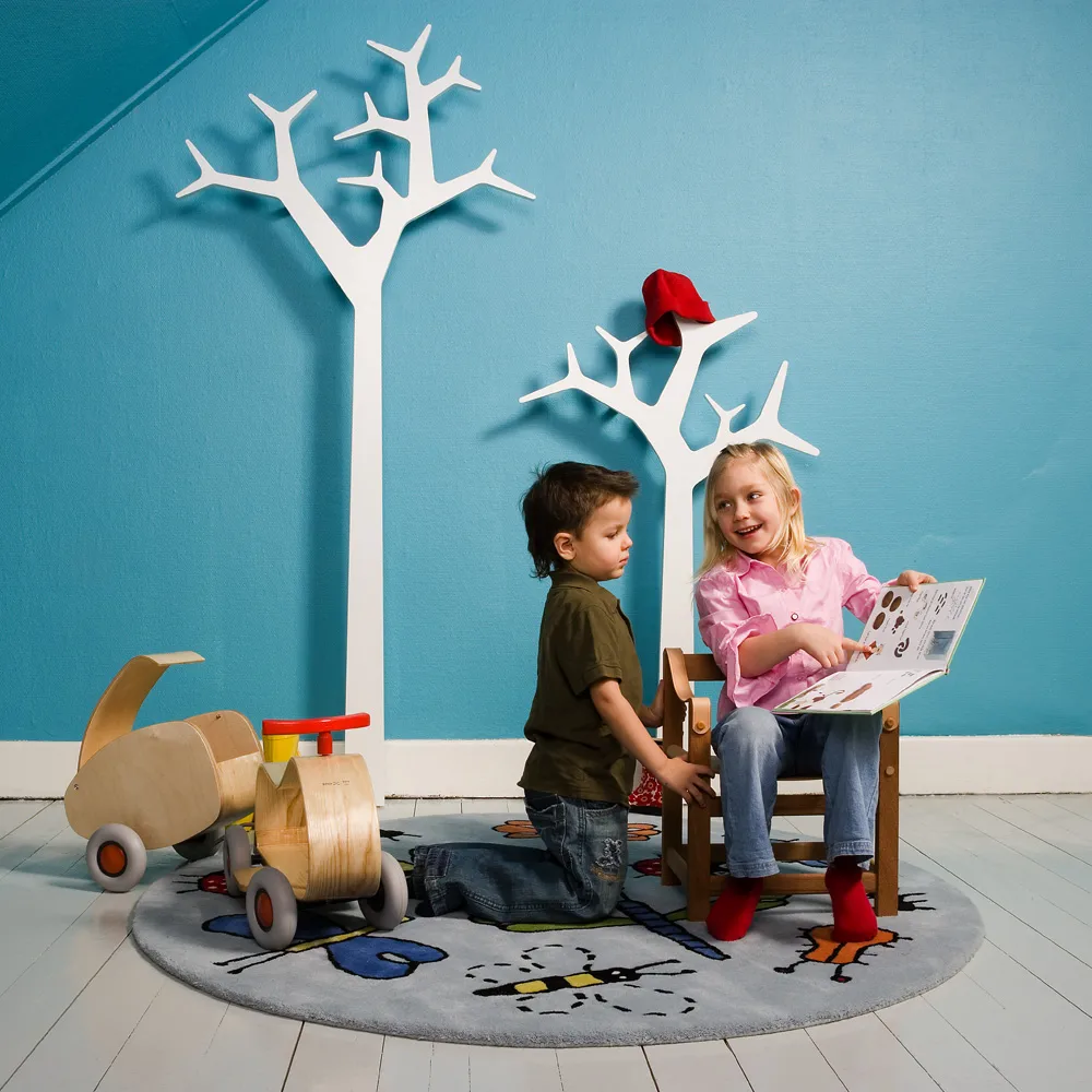 Tree klesstativ vegg, Eik klarlakk Swedese