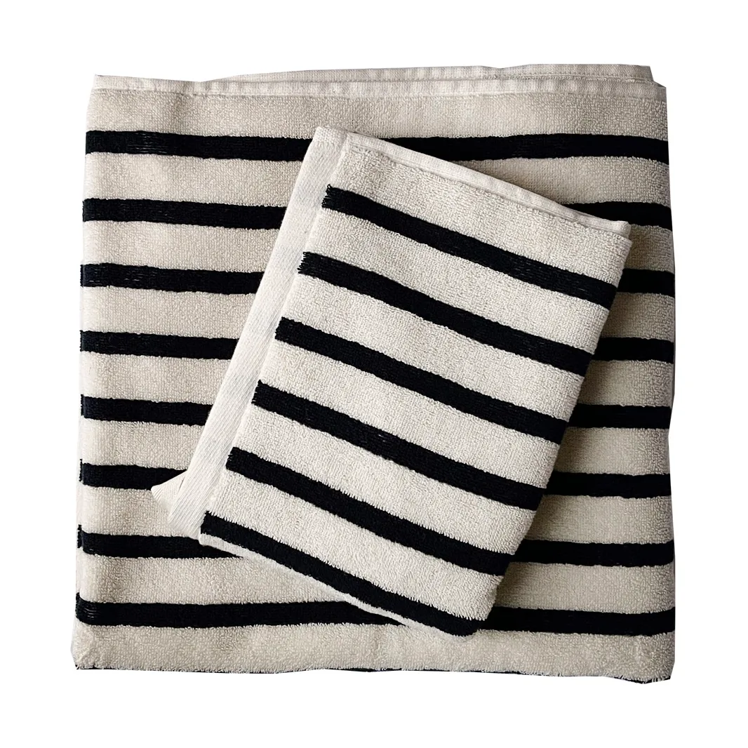 Bonnie badehåndkle 70x140 cm, Svart Tell Me More