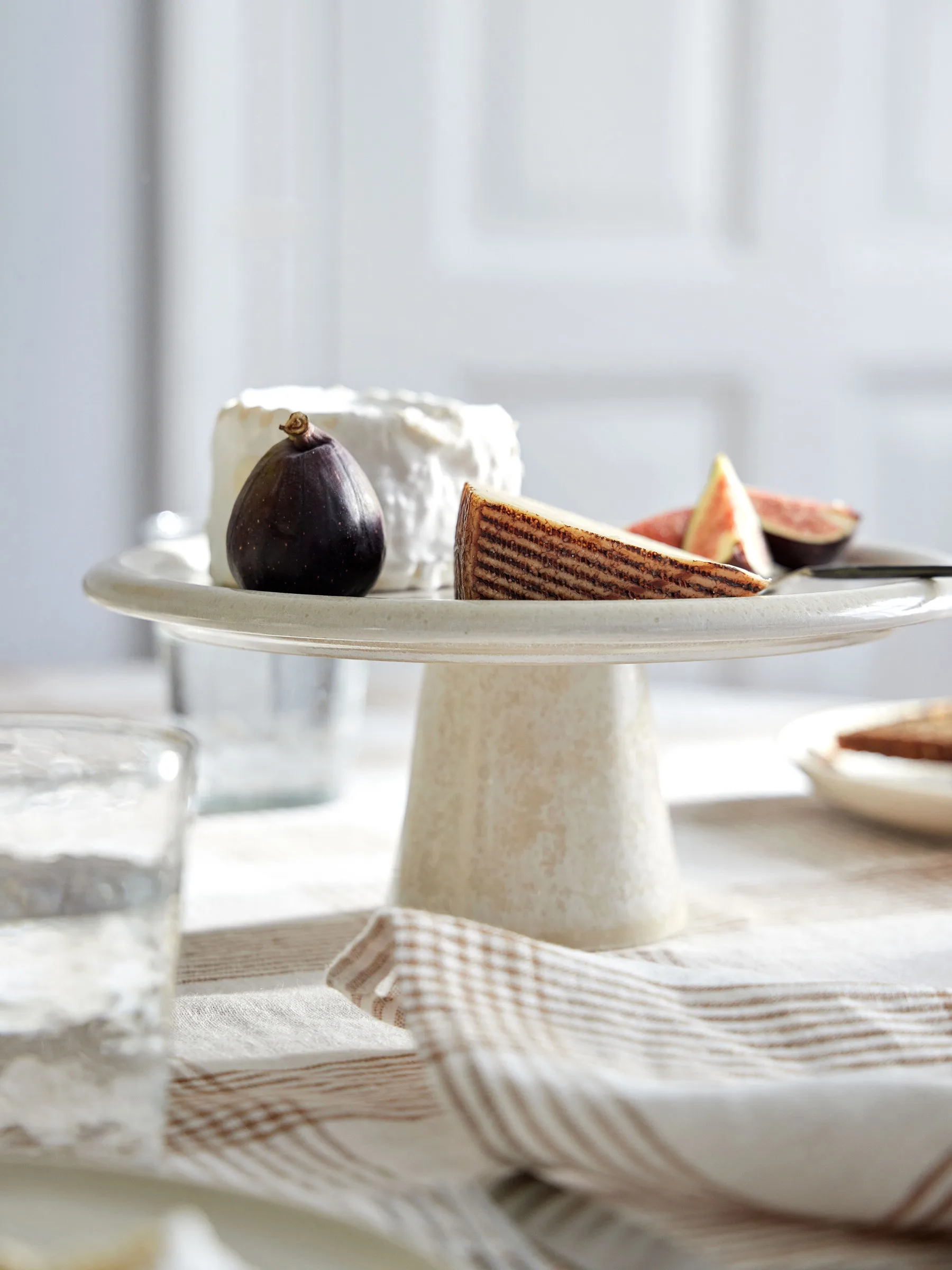 Granada kakefat, Cream, Ø26x11 cm Tell Me More