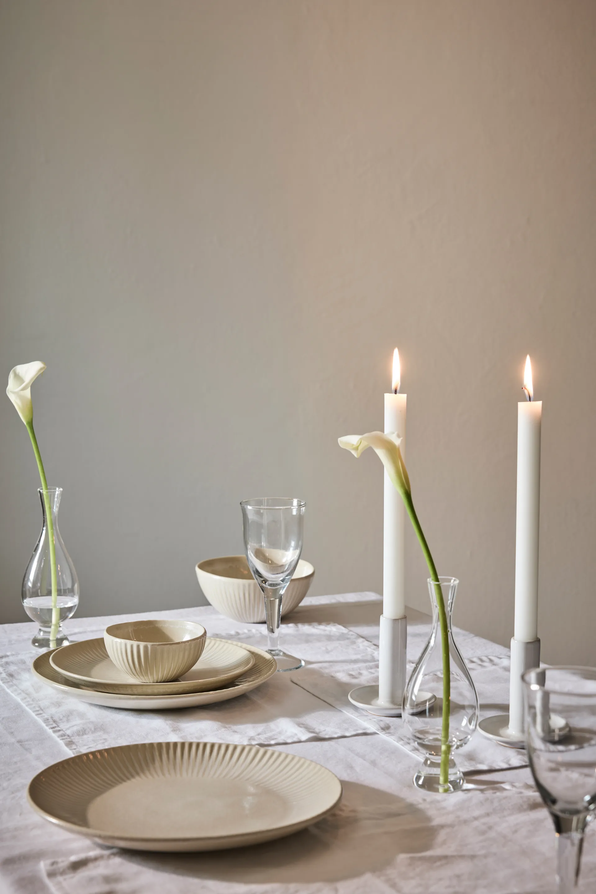 Granada tallerken Ø26,5 cm, Cremevit-beige Tell Me More