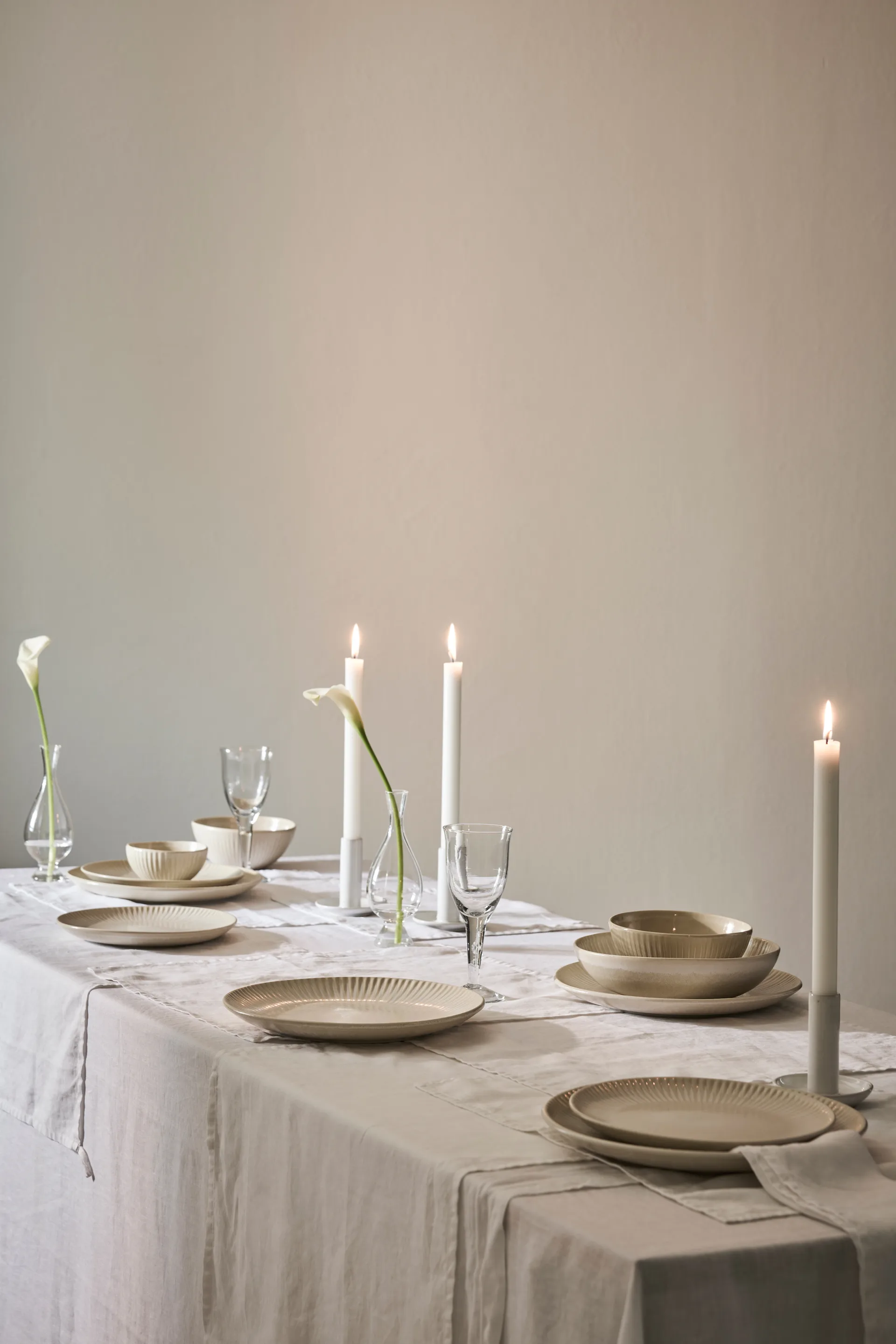 Granada tallerken Ø26,5 cm, Cremevit-beige Tell Me More