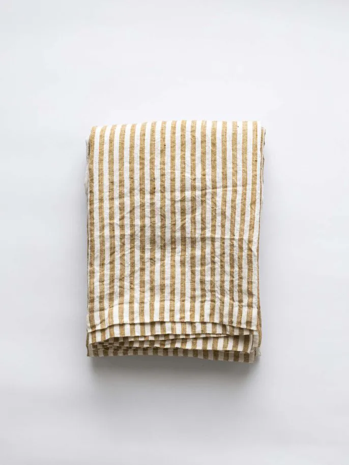 Leon bordduk 145 x 270 cm, Spice Tell Me More