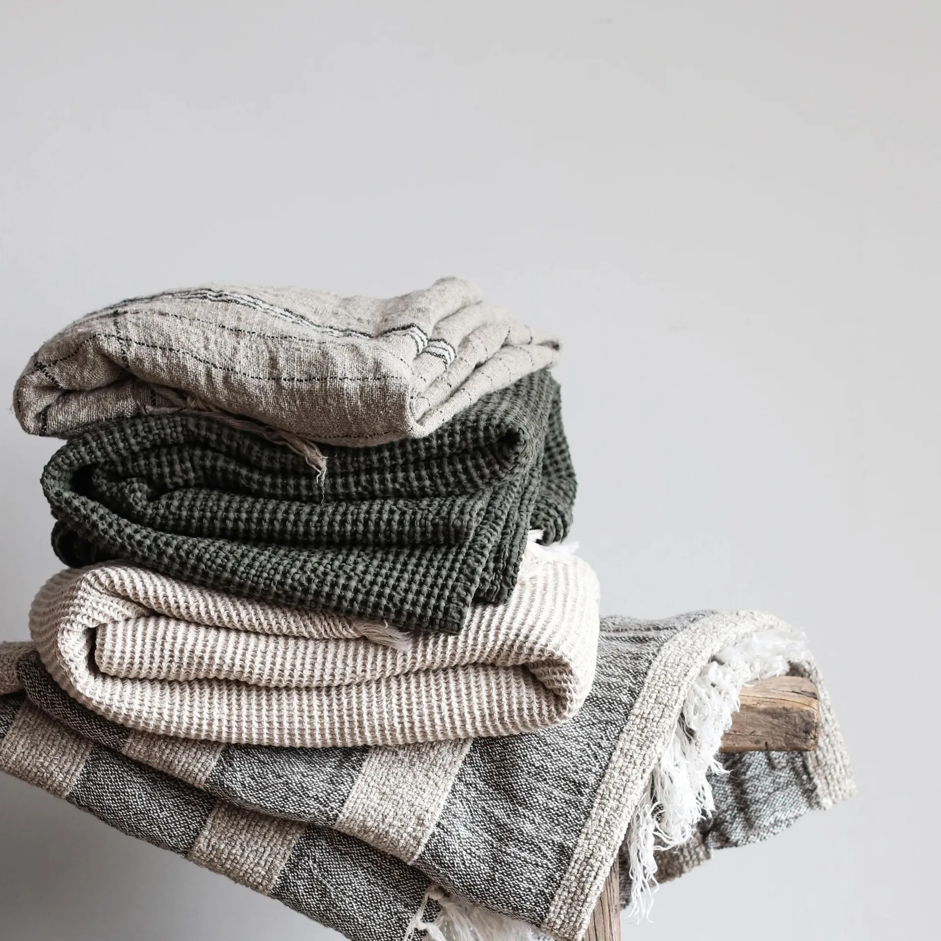 Miro teppe 260 x 260, Forest Tell Me More