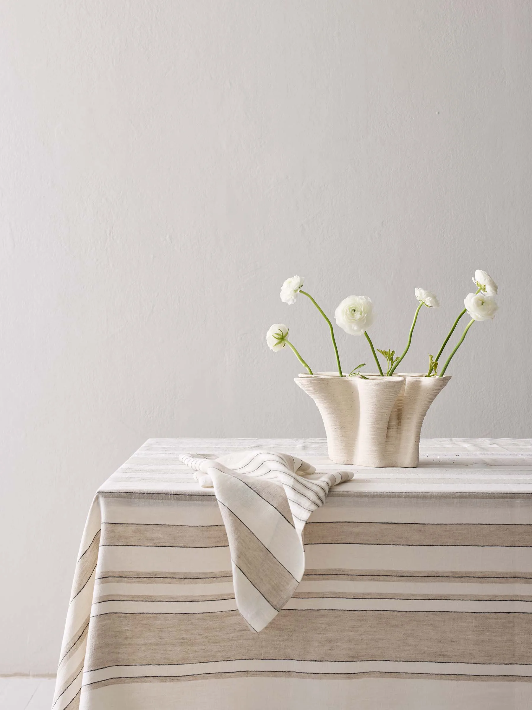 Noah bordduk, Beige stripe, 145x330 cm Tell Me More