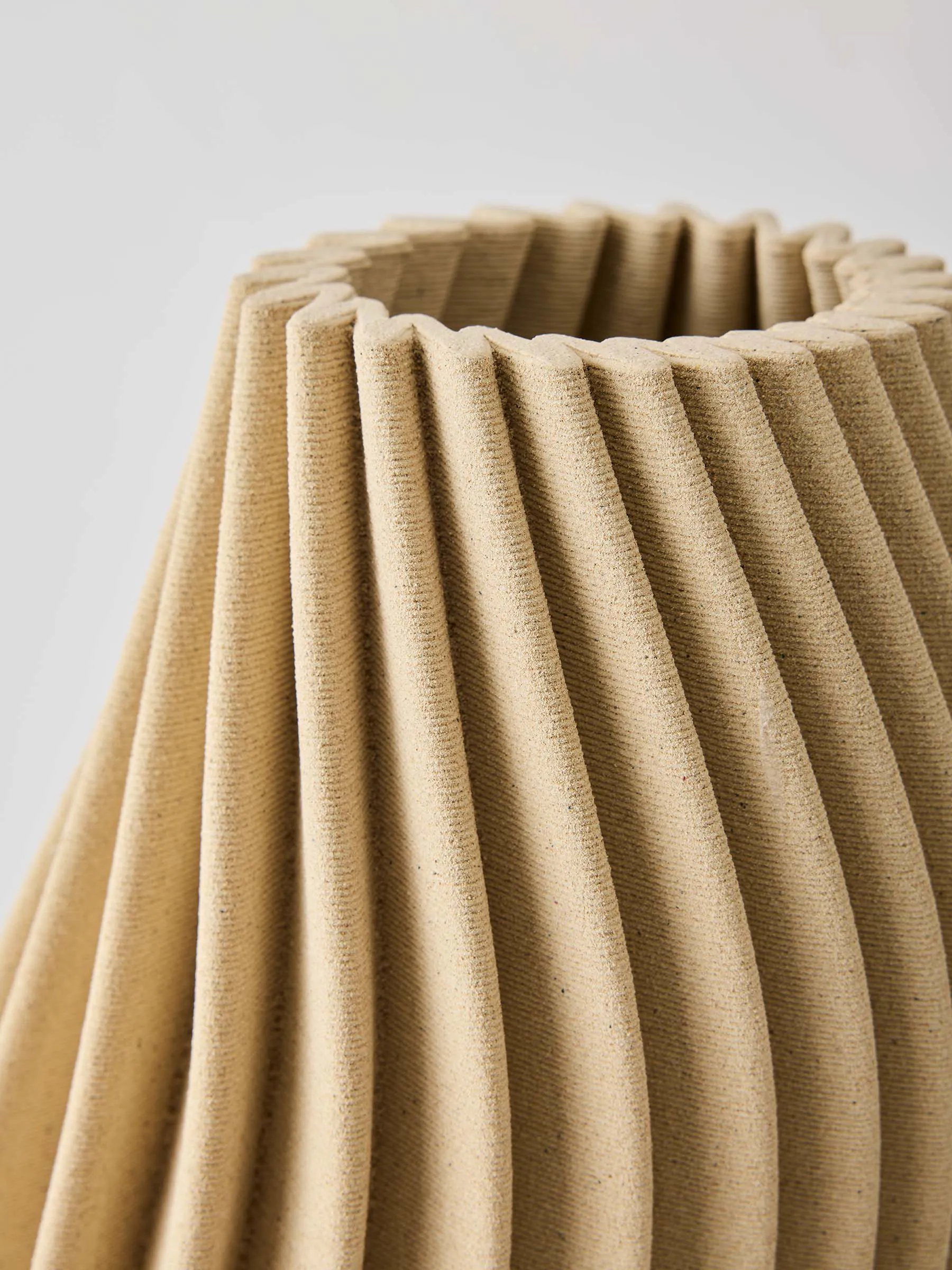 Vento vase, Sand, liten 32 cm Tell Me More