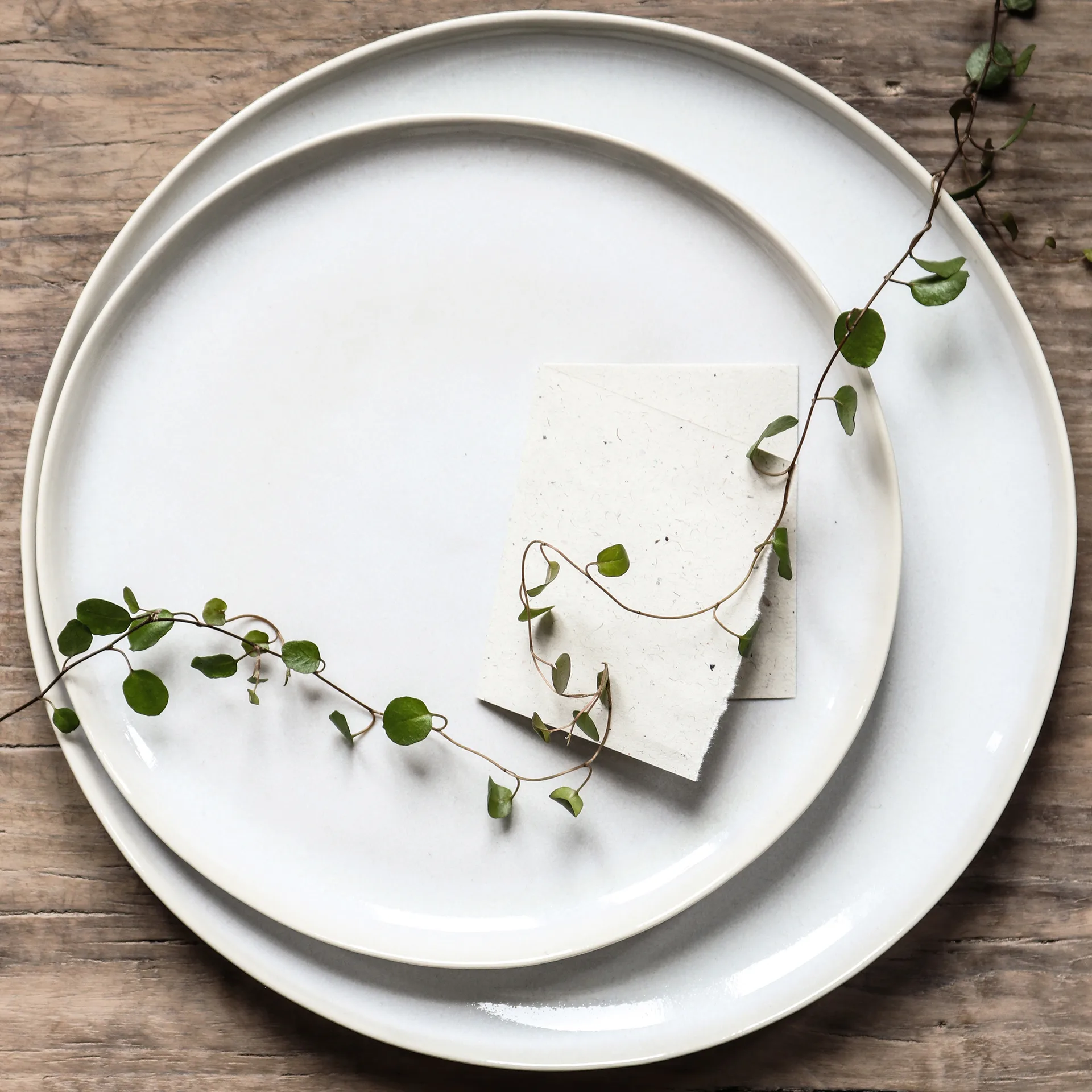 Vince tallerken 27 cm, Hvit Tell Me More