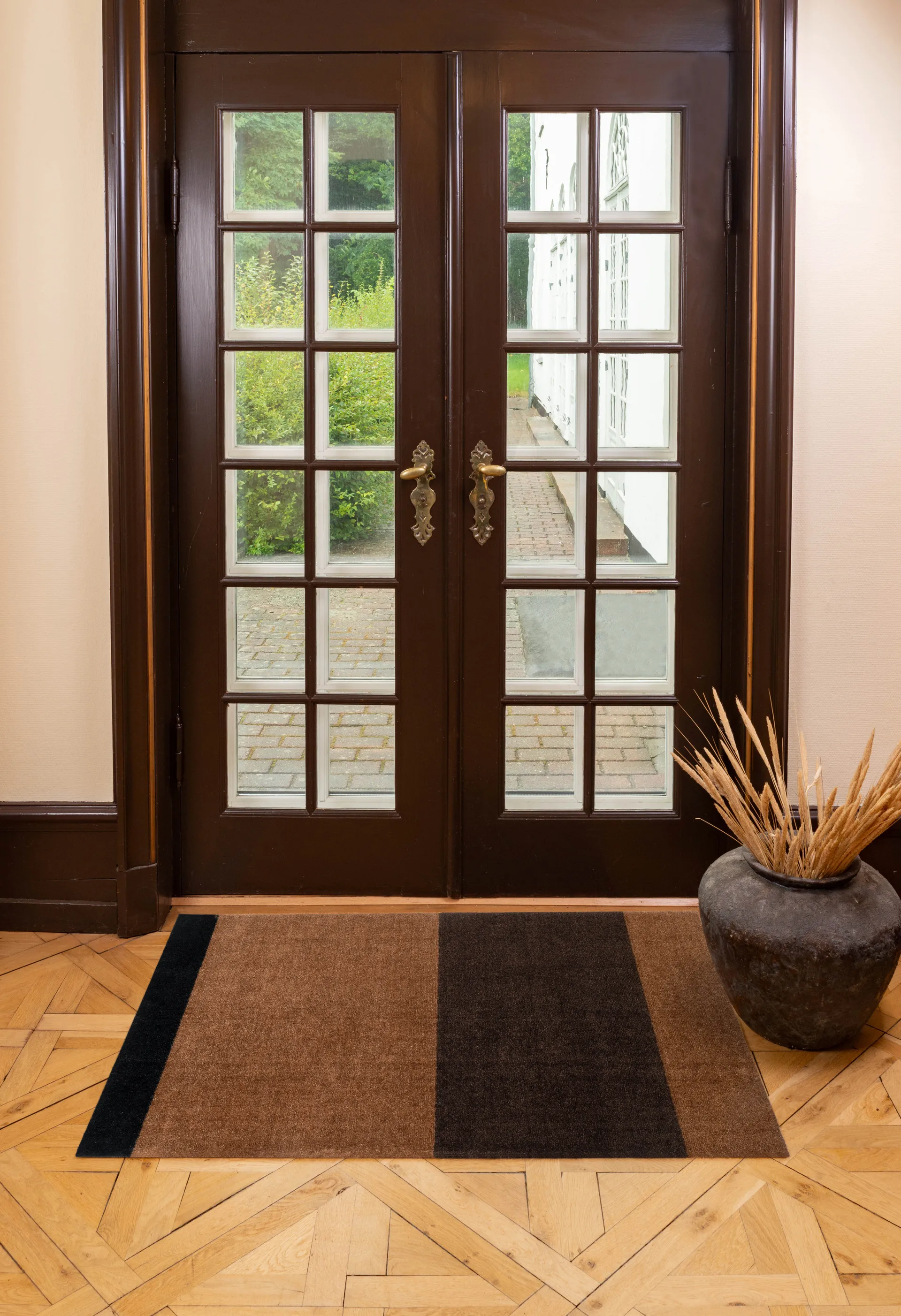 Stripes entréteppe horisontal, Cognac-dark brown-black, 90x130 cm tica copenhagen