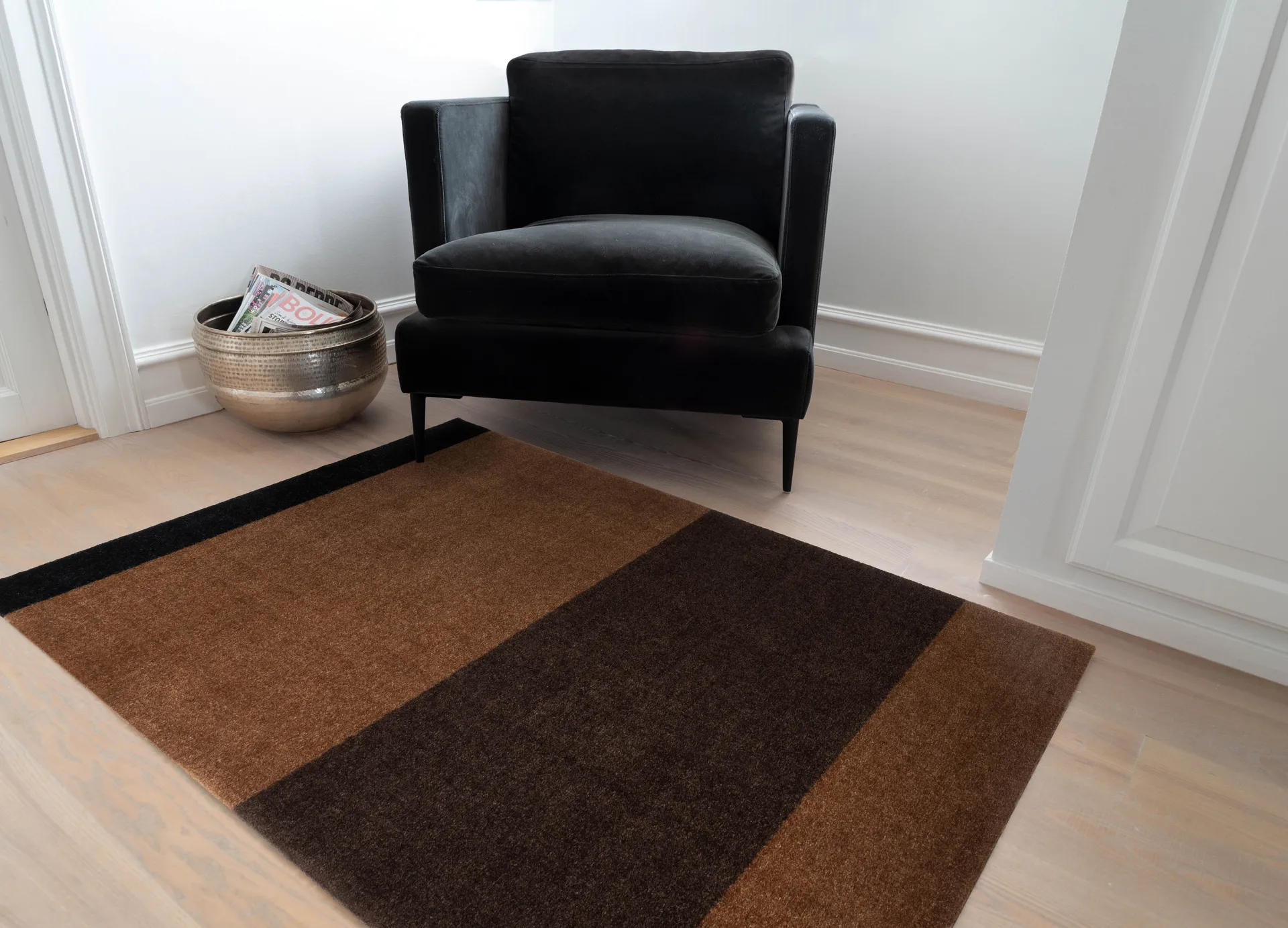 Stripes entréteppe horisontal, Cognac-dark brown-black, 90x130 cm tica copenhagen