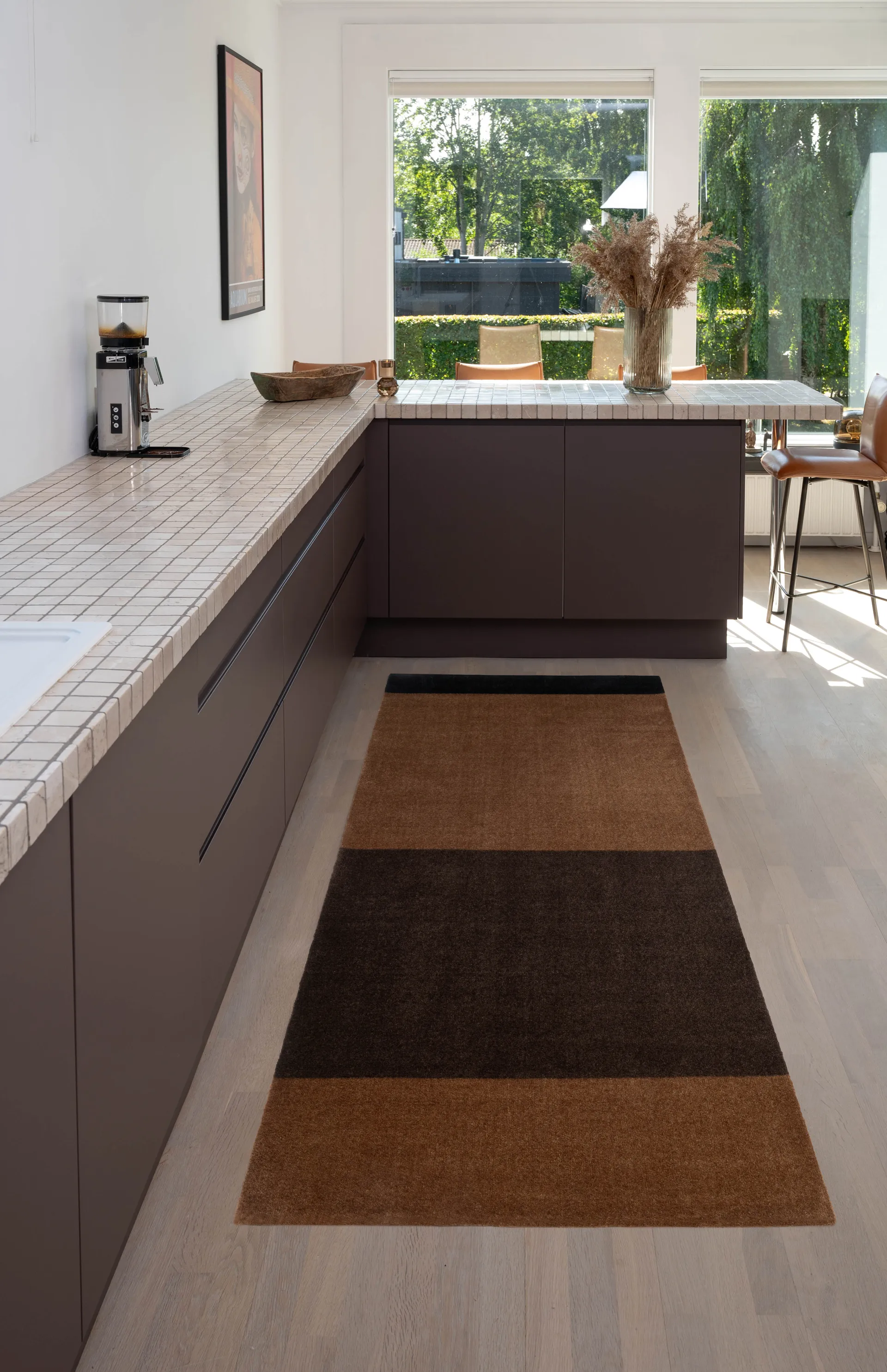 Stripes entréteppe horisontal, Cognac-dark brown-black, 90x200 cm tica copenhagen