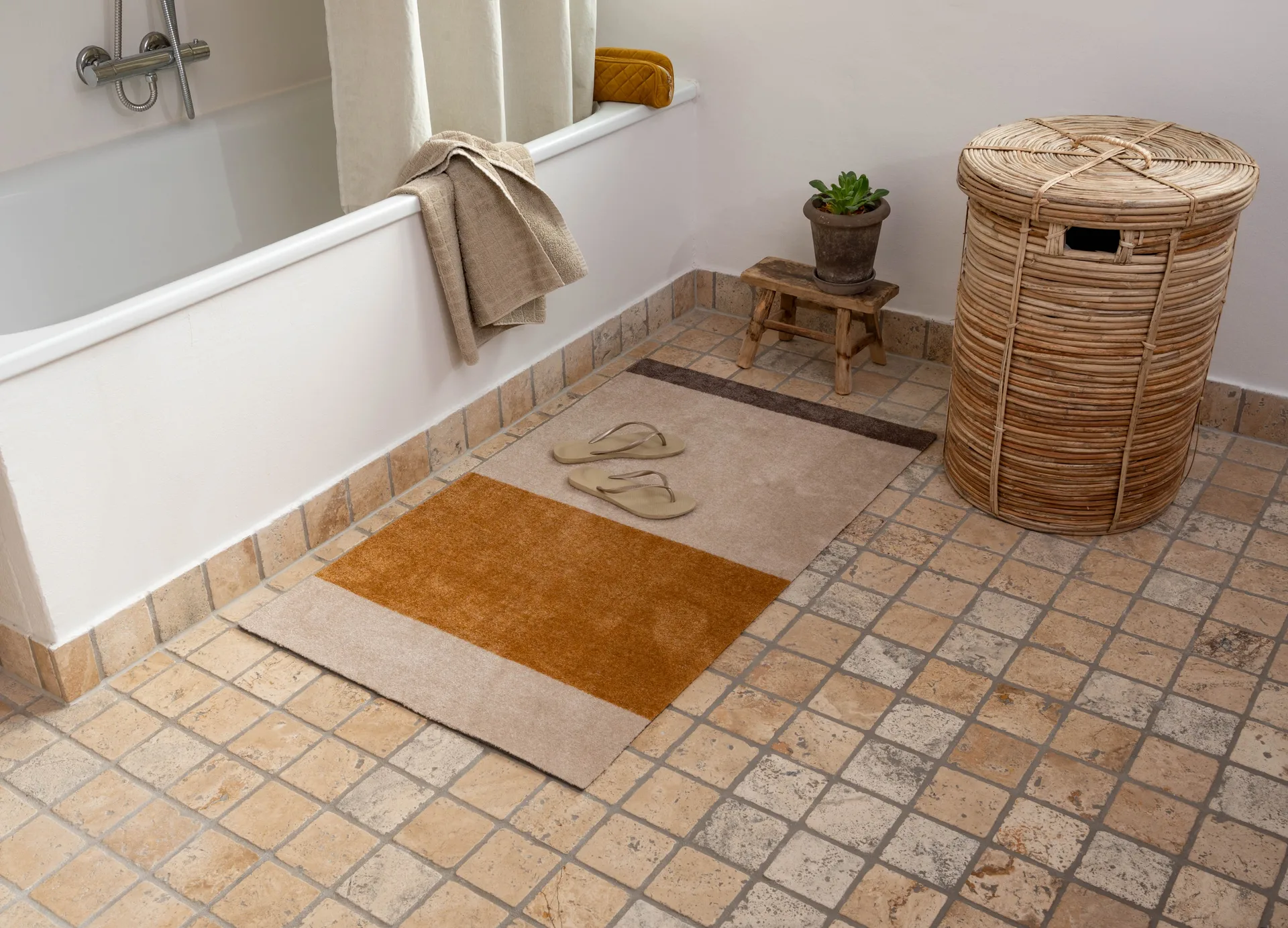 Stripes entréteppe horisontal, Ivory-dijon-brown, 67 x 120 cm tica copenhagen