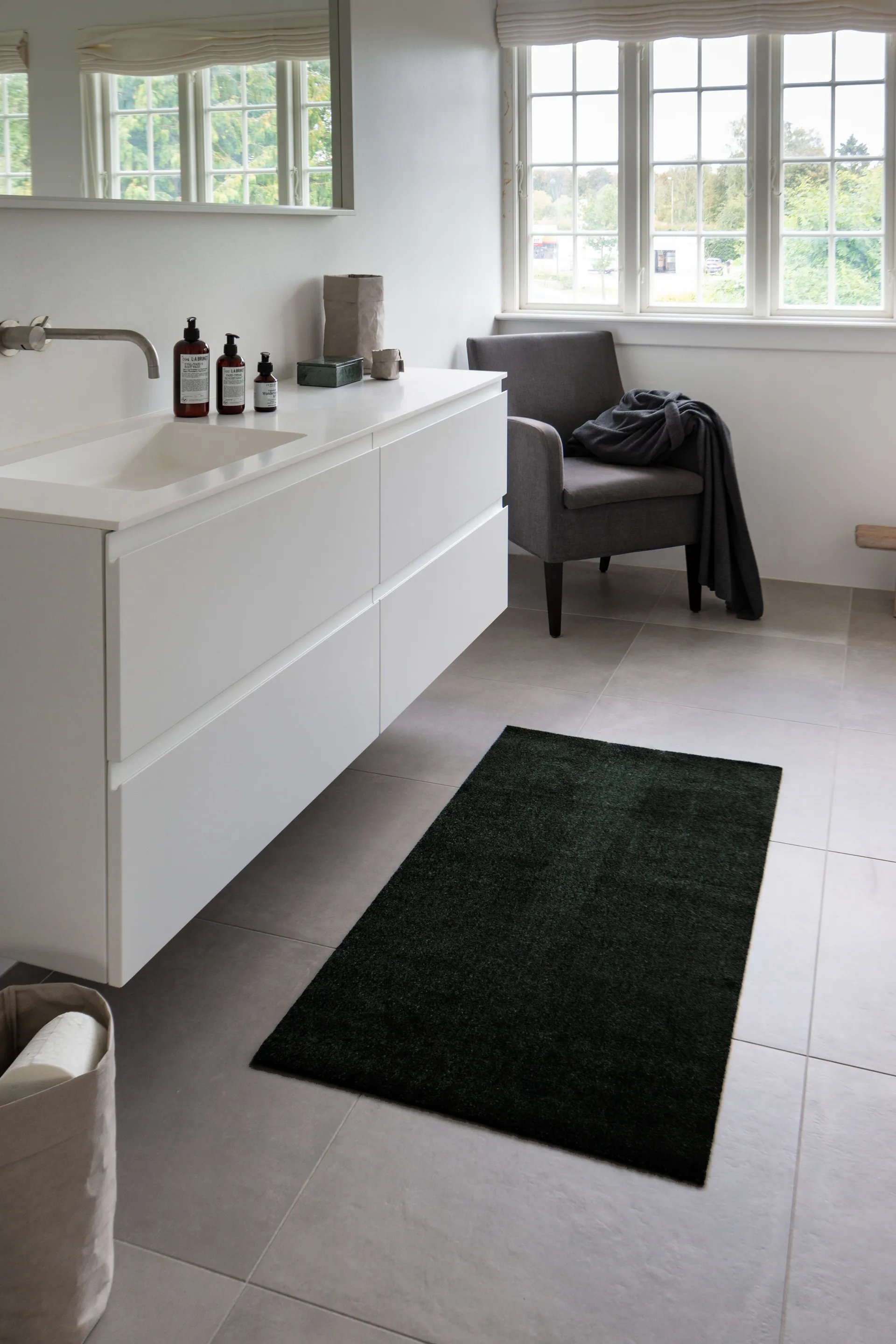 Unicolor entréteppe, Black, 67 x 120 cm tica copenhagen