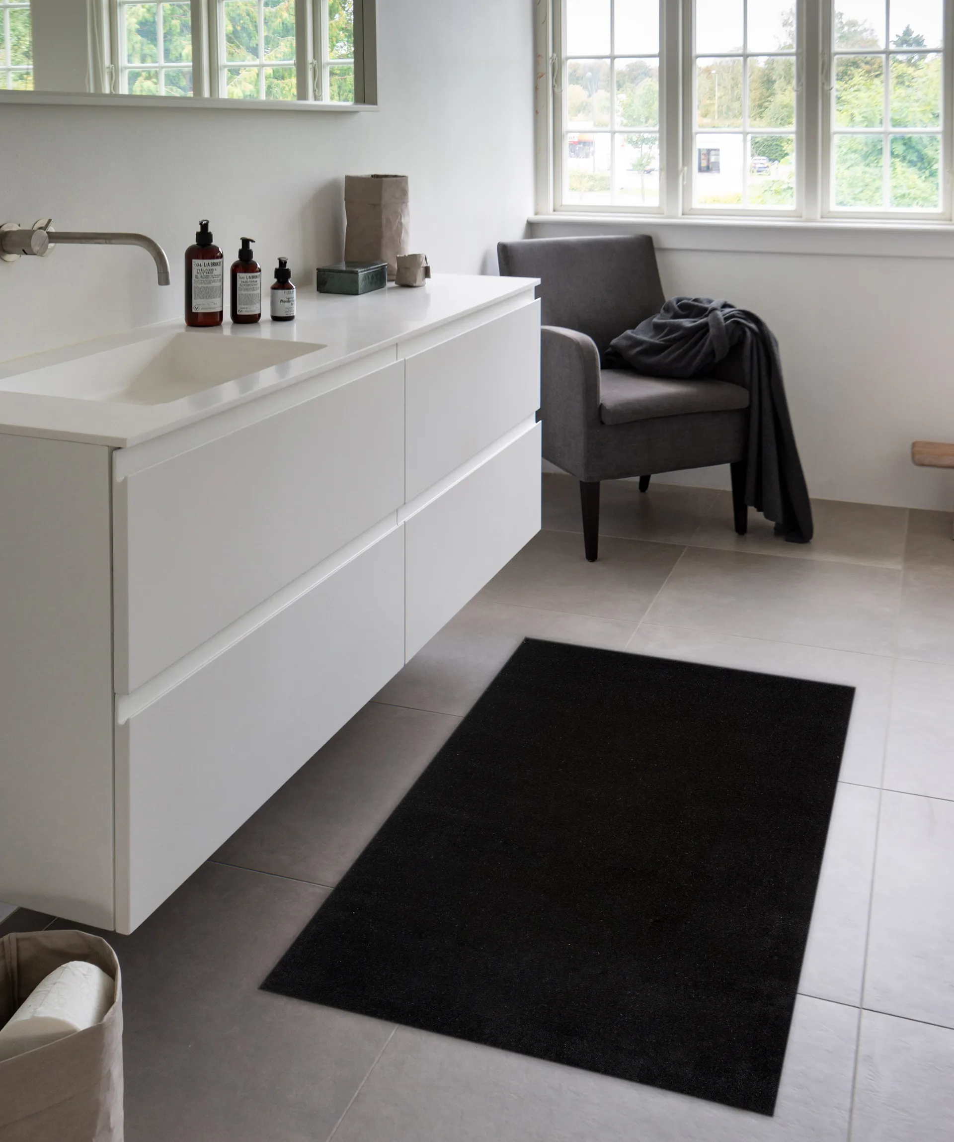 Unicolor entréteppe, Black, 90 x 130 cm tica copenhagen