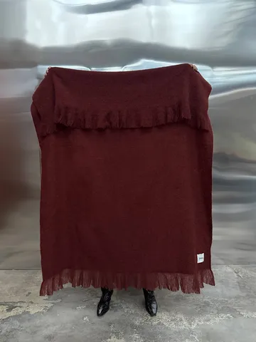 Fingal ullpledd - Solid wine red, 130x170 cm - Tinted