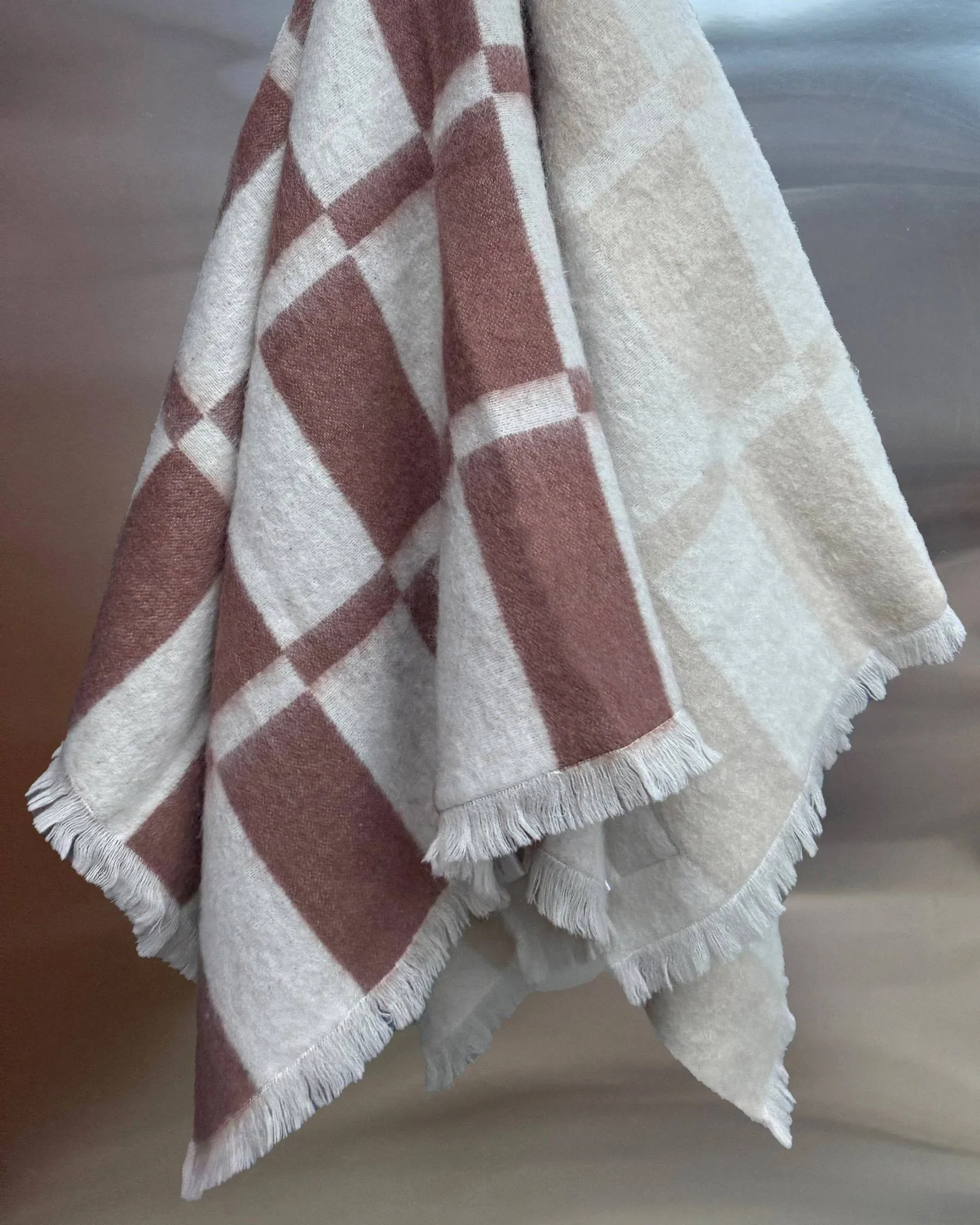 Hallin mohairpledd, Off white-rust, 130×170 cm Tinted
