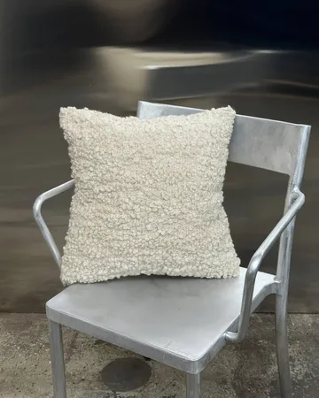 Levantin pyntepute - Off white, 45×45 cm - Tinted