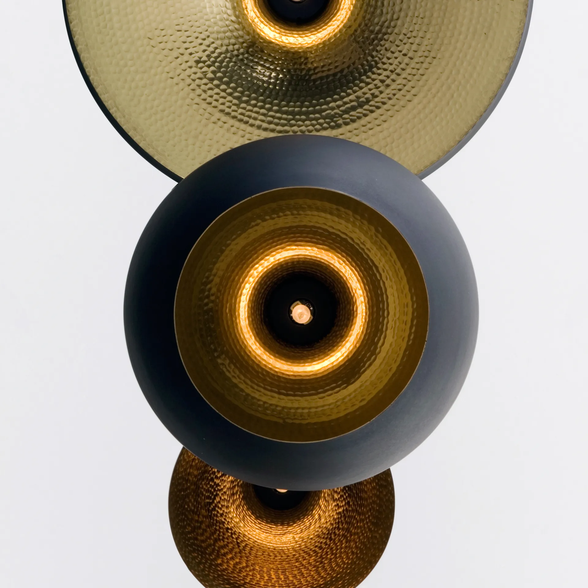Beat vegglampe, Svart Tom Dixon