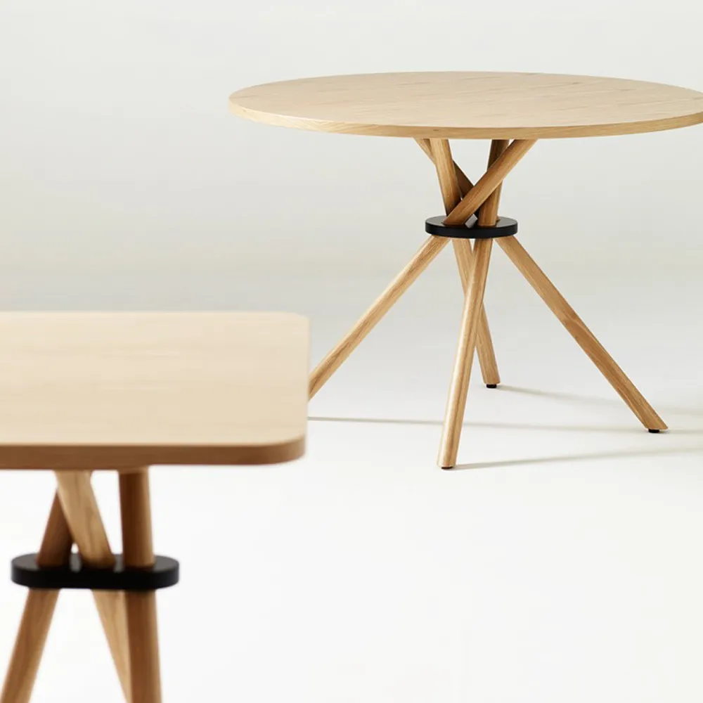 Flash sofabord 80x80 cm, Svart speilglass-svart stativ Tom Dixon