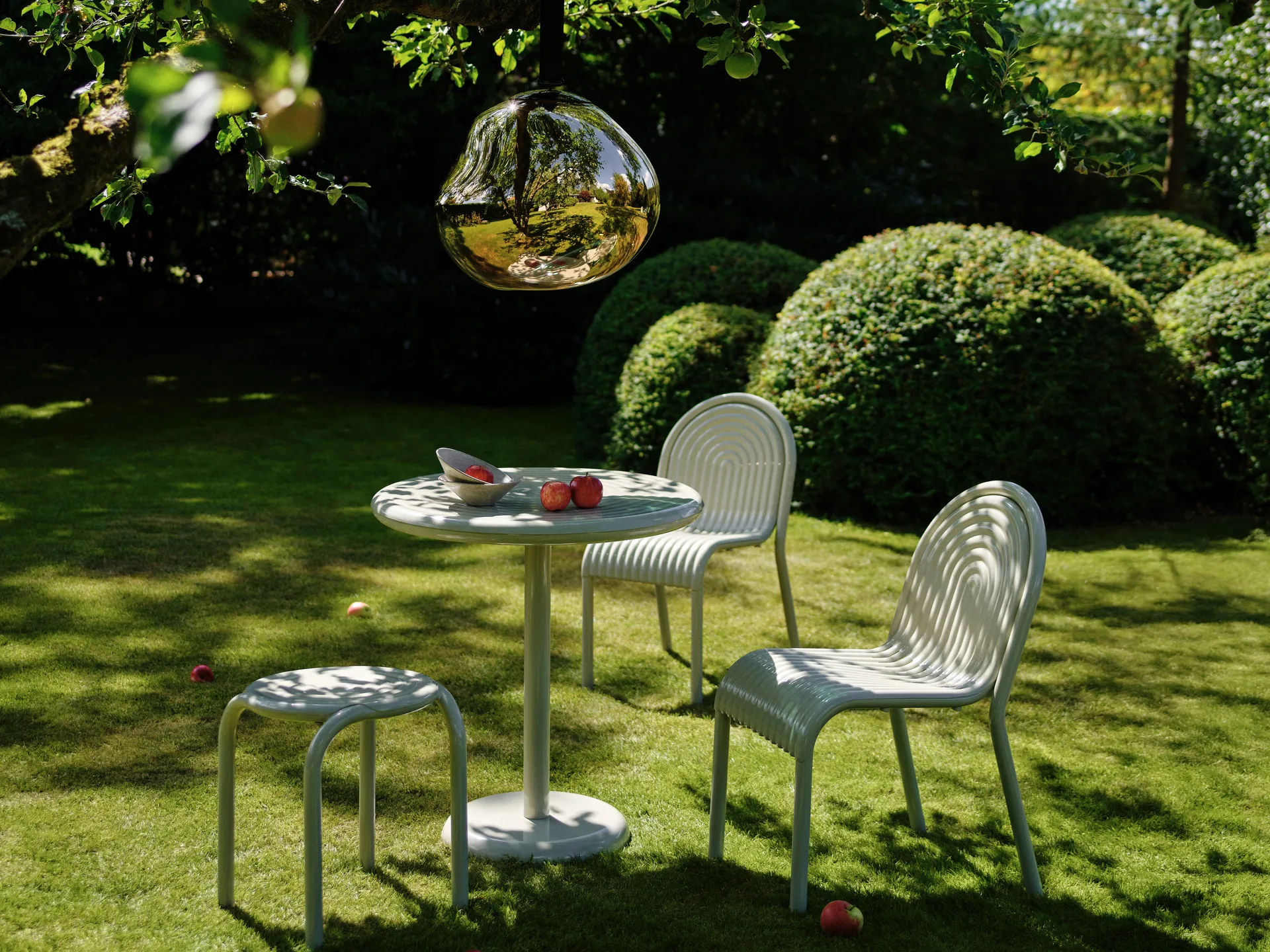 Groove cafebord rundt - Putty, Ø70 cm Tom Dixon