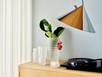 Press Stem vase - Frosted - Tom Dixon