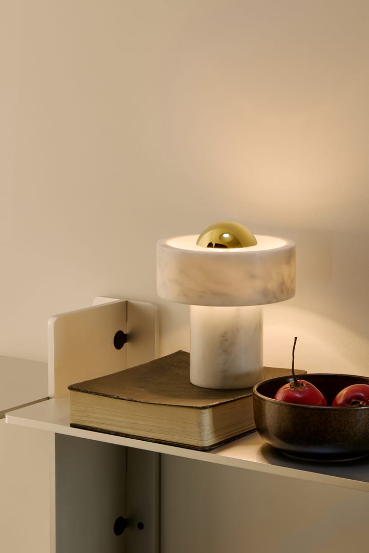 Stone Portable LED bordlampe 28 cm, Marble-gold Tom Dixon
