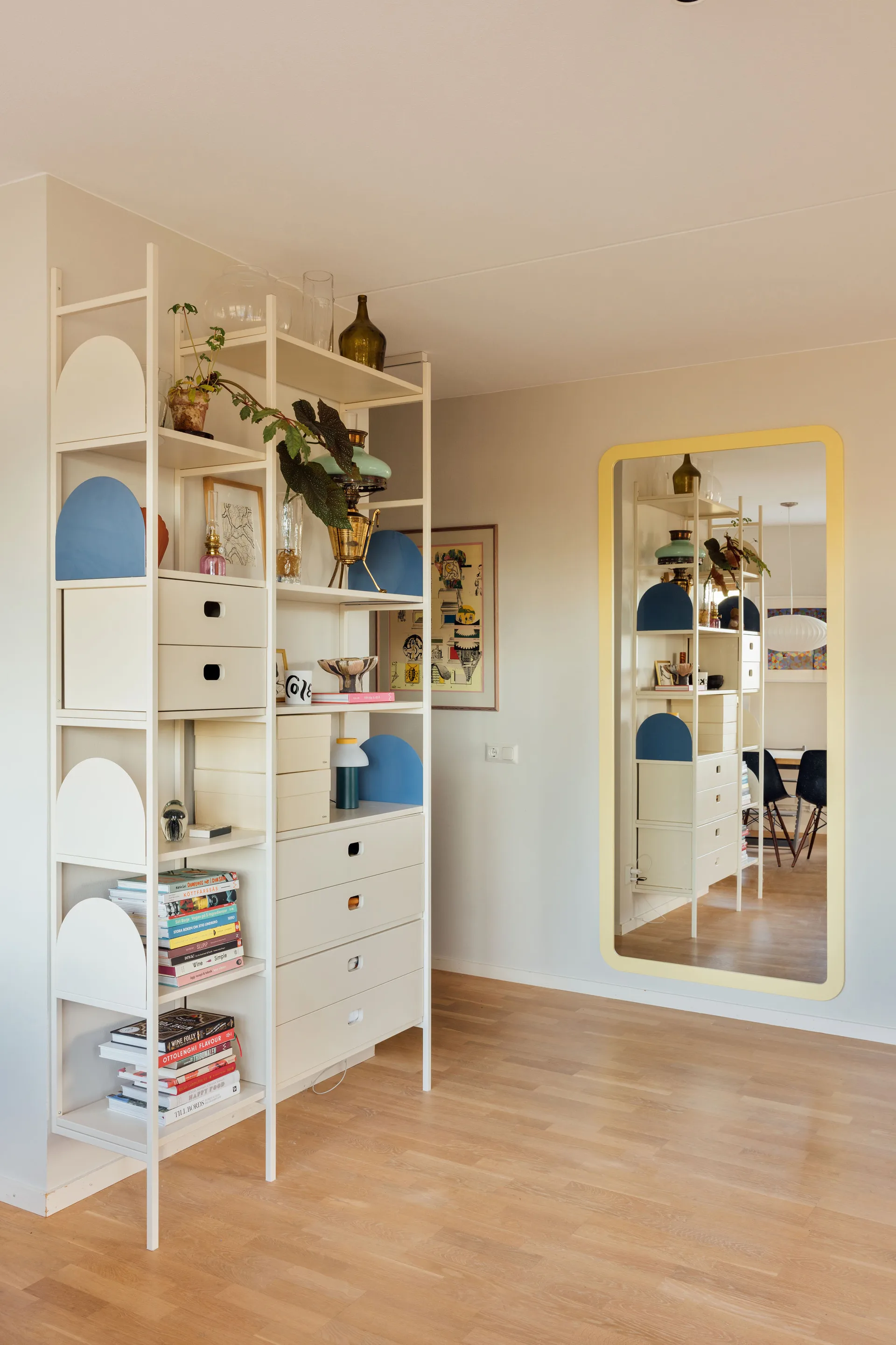 Portal bokhylle 123 cm - Off-white TÔNN furniture