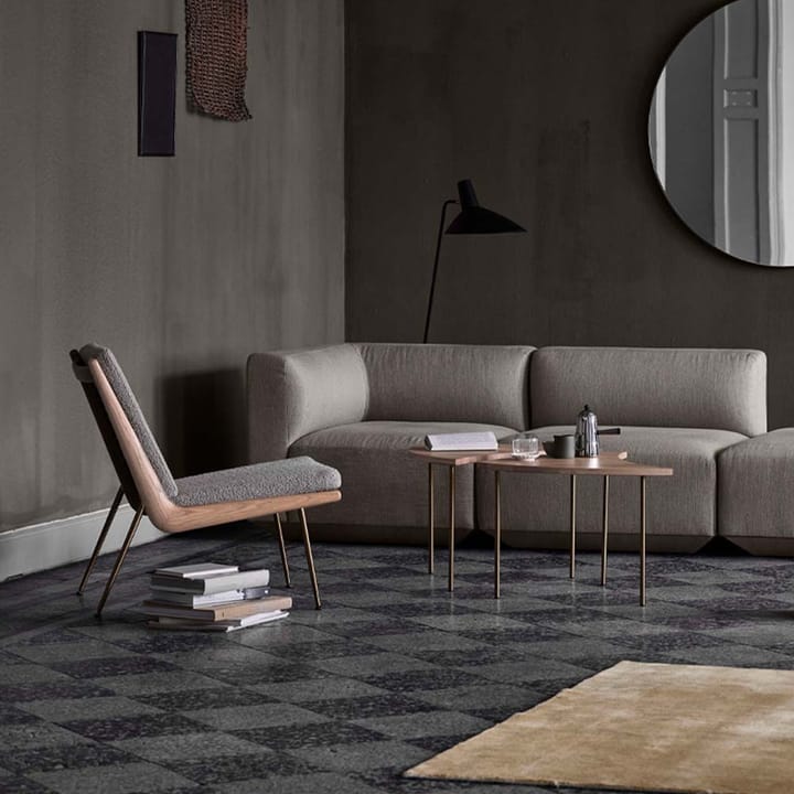 Boomerang HM1 lenestol, tekstil hallingdal 130 grå, hvitoljet eikeben &Tradition