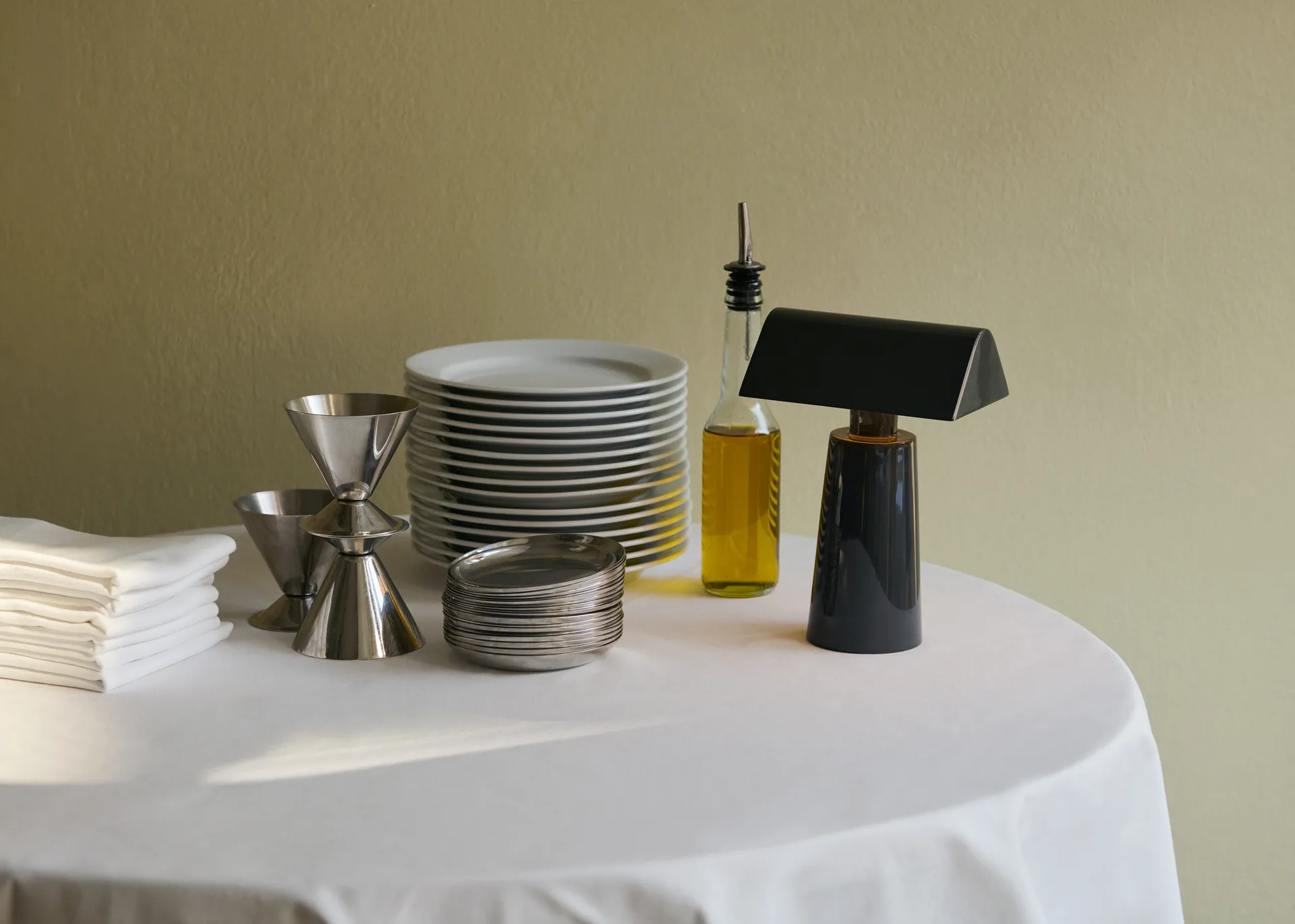 Caret MF1 portable bordlampe, Anthracite &Tradition