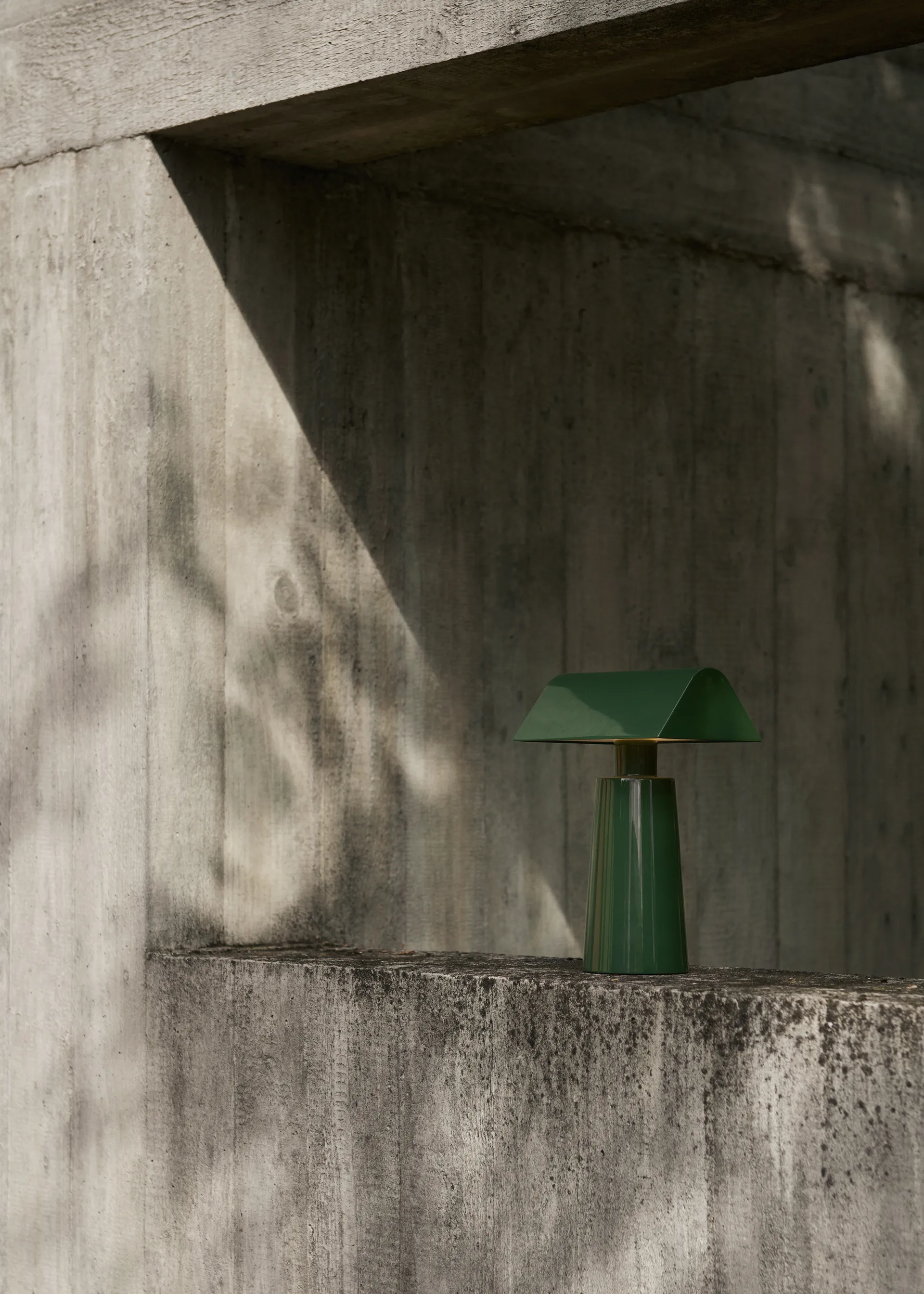 Caret MF1 portable bordlampe, Forest &Tradition