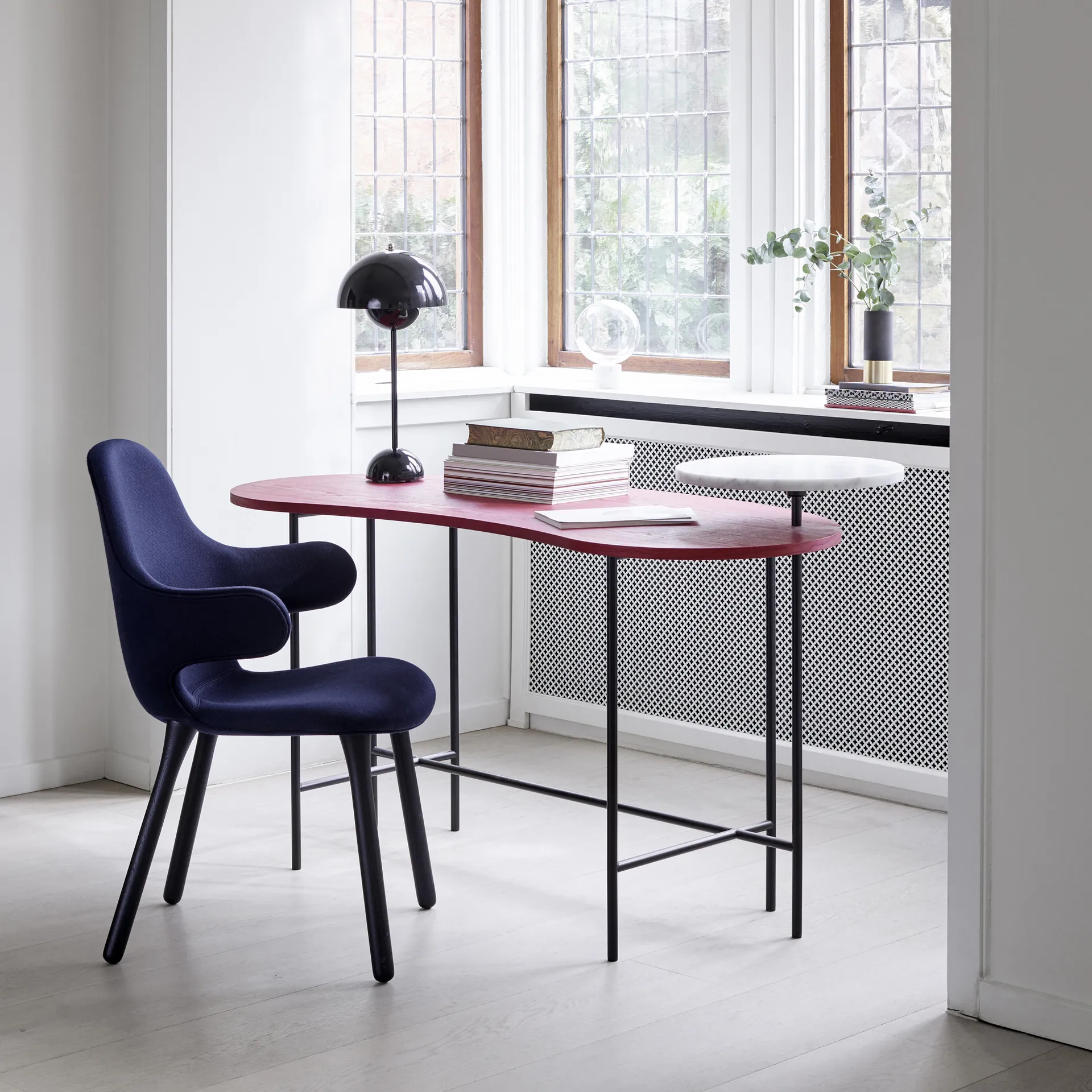 Catch JH1 stol, Balder 782 dark blue-eik røykoljet &Tradition