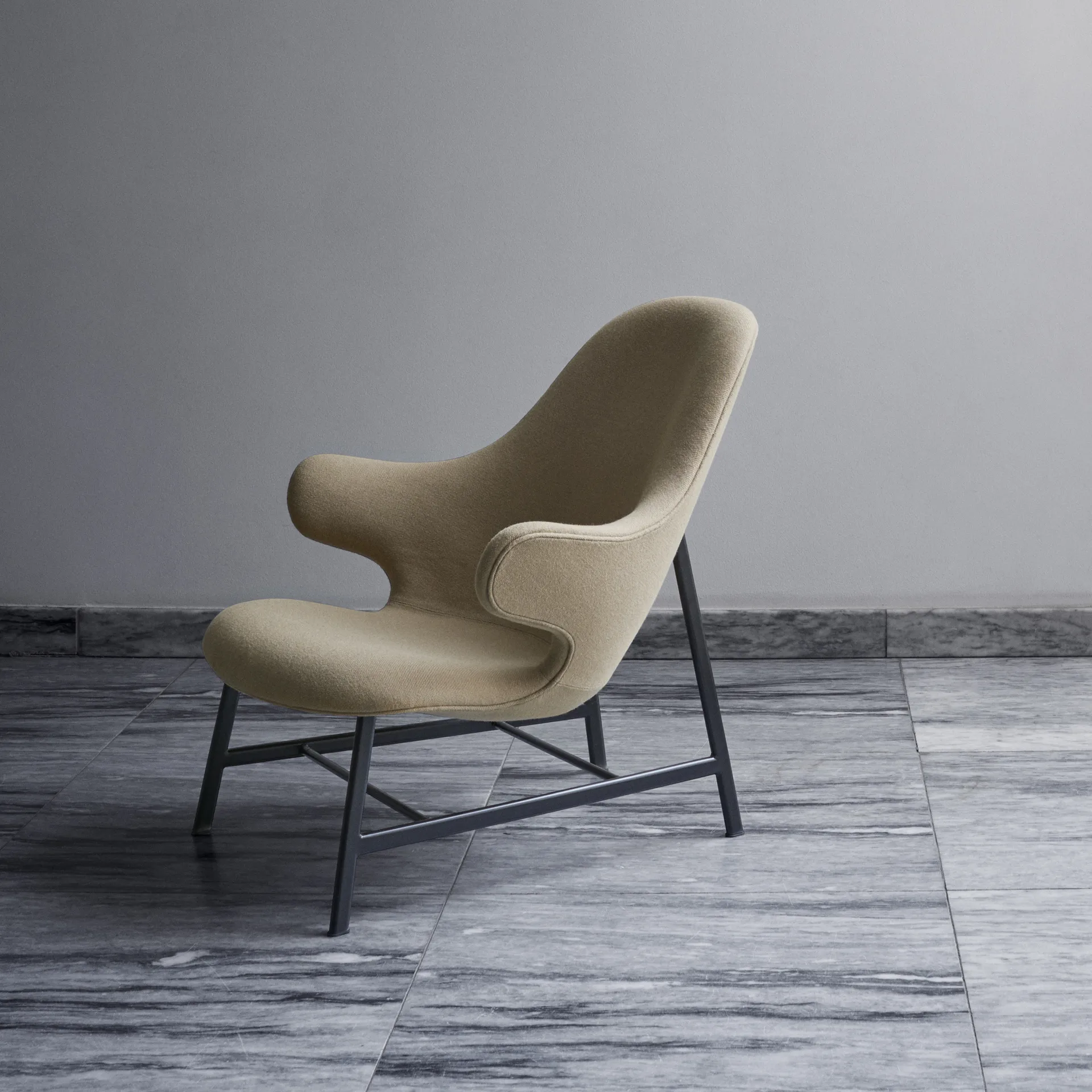 Catch JH13 loungestol, Divina 944 green-sorte ben &Tradition